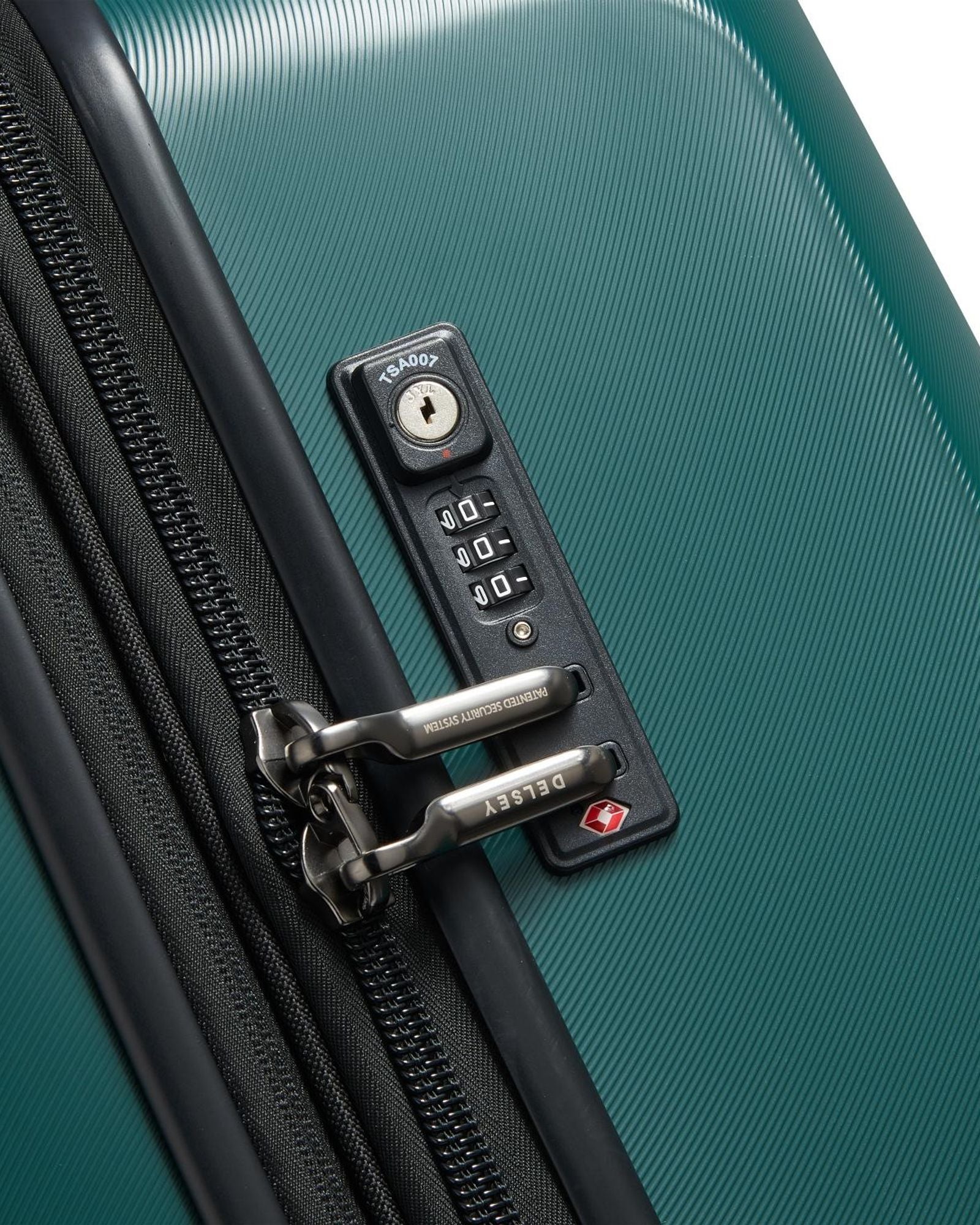 ديلسي باريس بروميناد هارد 2.0