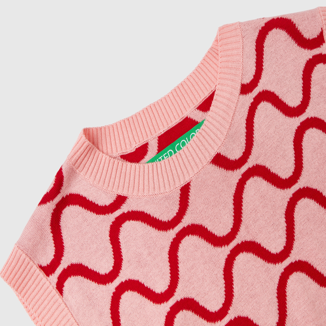 سترة قابلة للعكس بنقشة متموجة