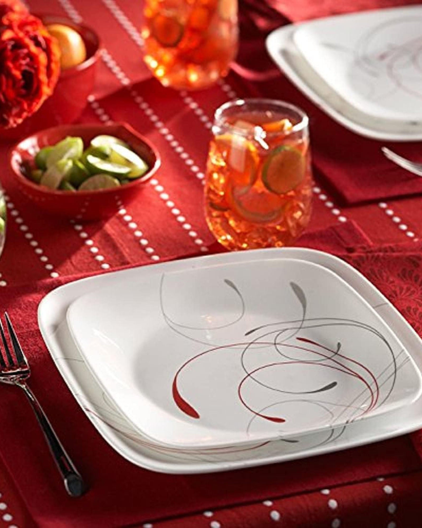 طقم عشاء كوريل 16 قطعة مربعة الشكل مع كوب