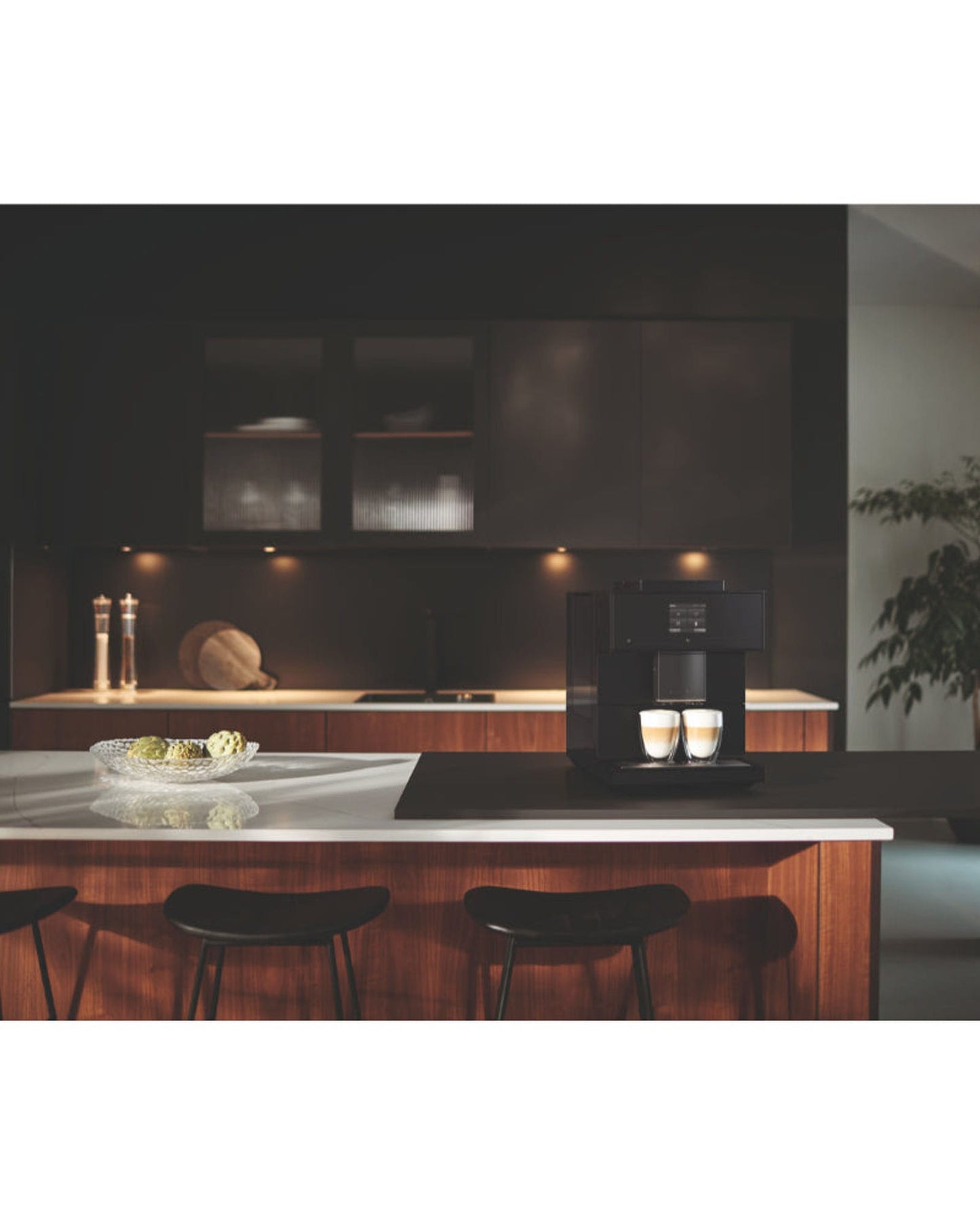 ماكينة صنع القهوة Miele Countertop إصدار 125 مع خاصية اختيار القهوة وإزالة الترسبات تلقائيًا CM 7750 GB OBSW/MATT