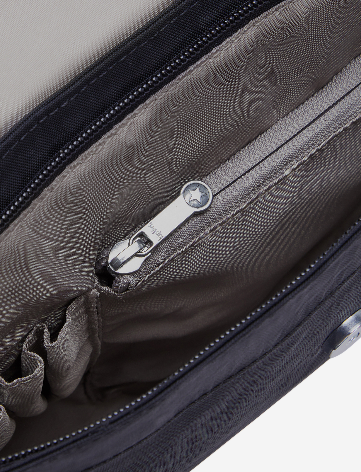 KIPLING Superworker S أسود قاتم حقيبة عمل صغيرة (مع حزام كتف قابل للإزالة) I6134-P39