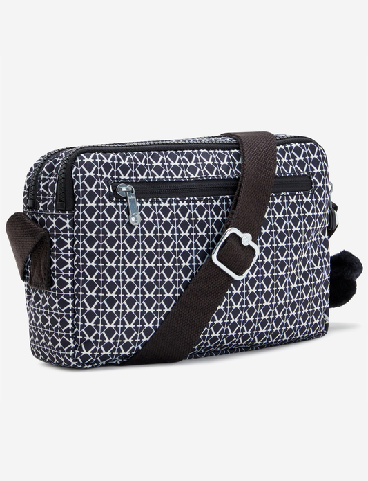 حقيبة كتف متوسطة بطبعة Abanu M Signature من Kipling طراز I6237-DD2