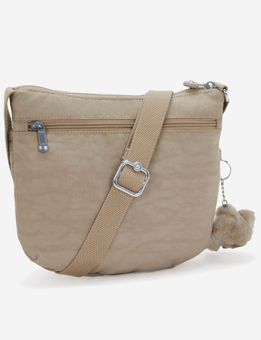 KIPLING Arto S حقيبة كروس صغيرة ناعمة بلون رمادي مائل للبني 00070-4PW