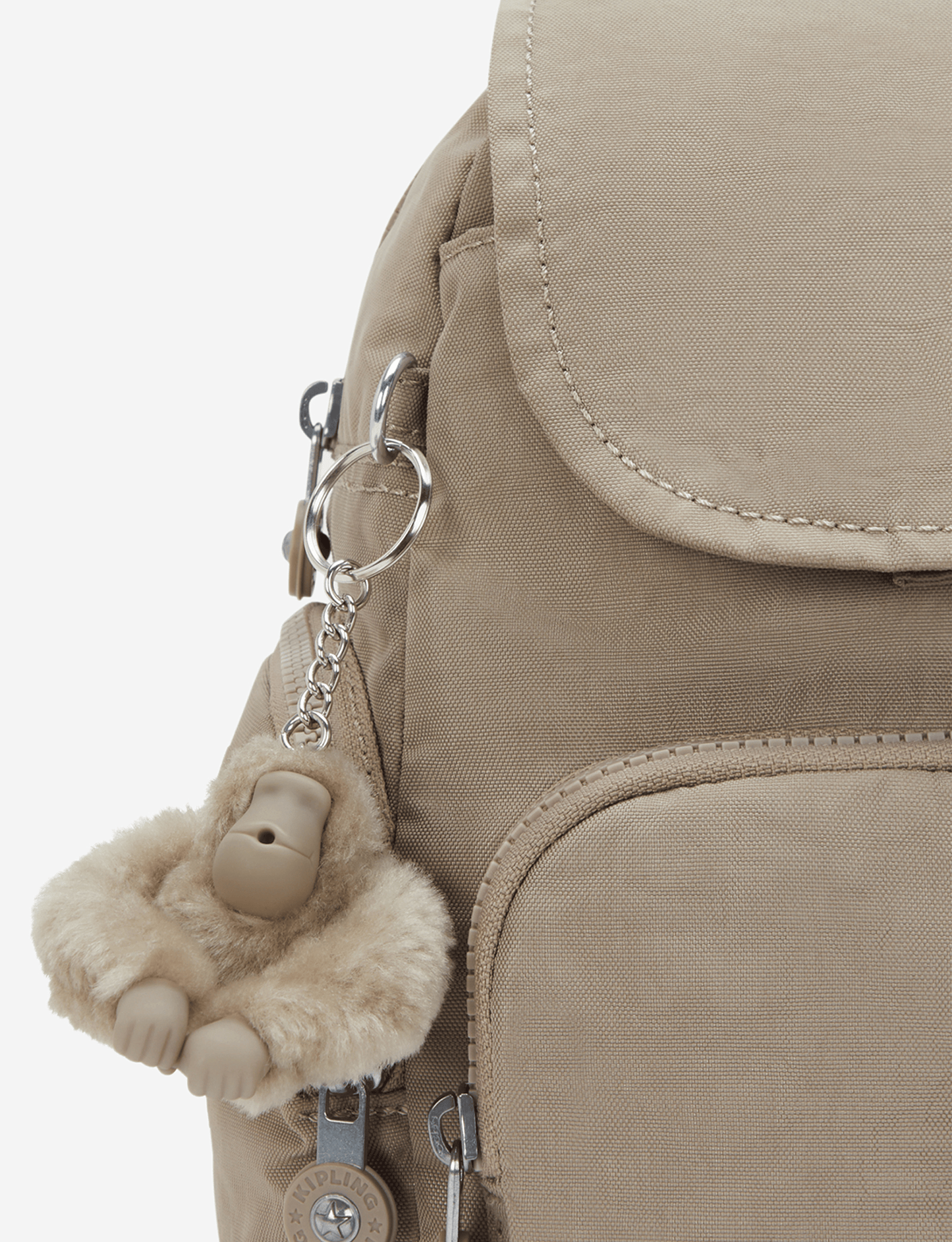 حقيبة ظهر صغيرة KIPLING City Zip Mini بلون بيج ناعم مع أحزمة قابلة للتعديل I6046-4PW