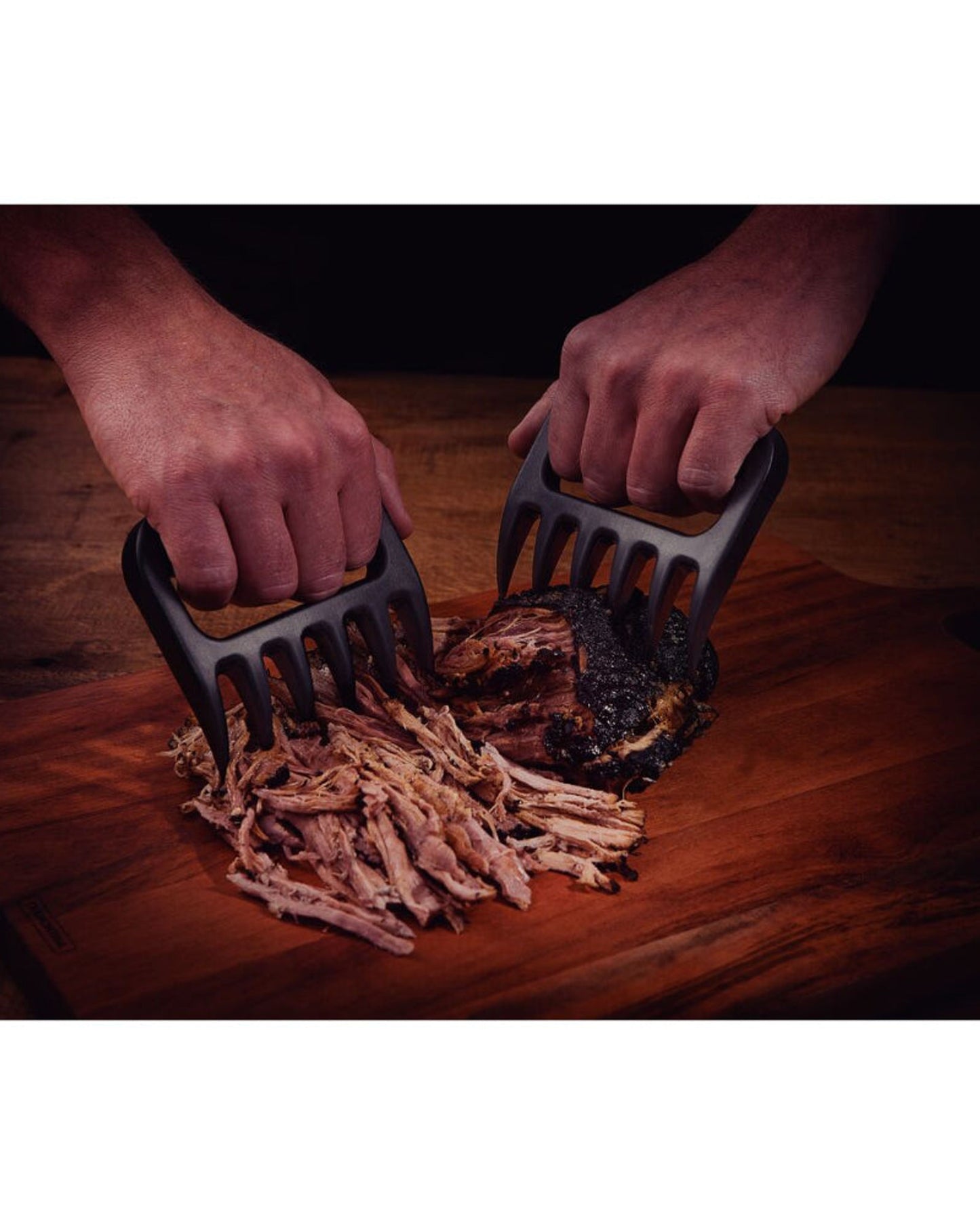 طقم مخالب شواء ترامونتينا مكون من قطعتين من مادة ABS السوداء