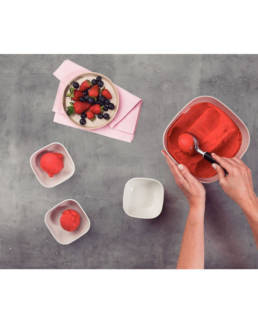 مغرفة آيس كريم ترامونتينا يوتيليتا المصنوعة من الزاماك المطلي بالكروم مع مقبض من البولي بروبيلين الأسود