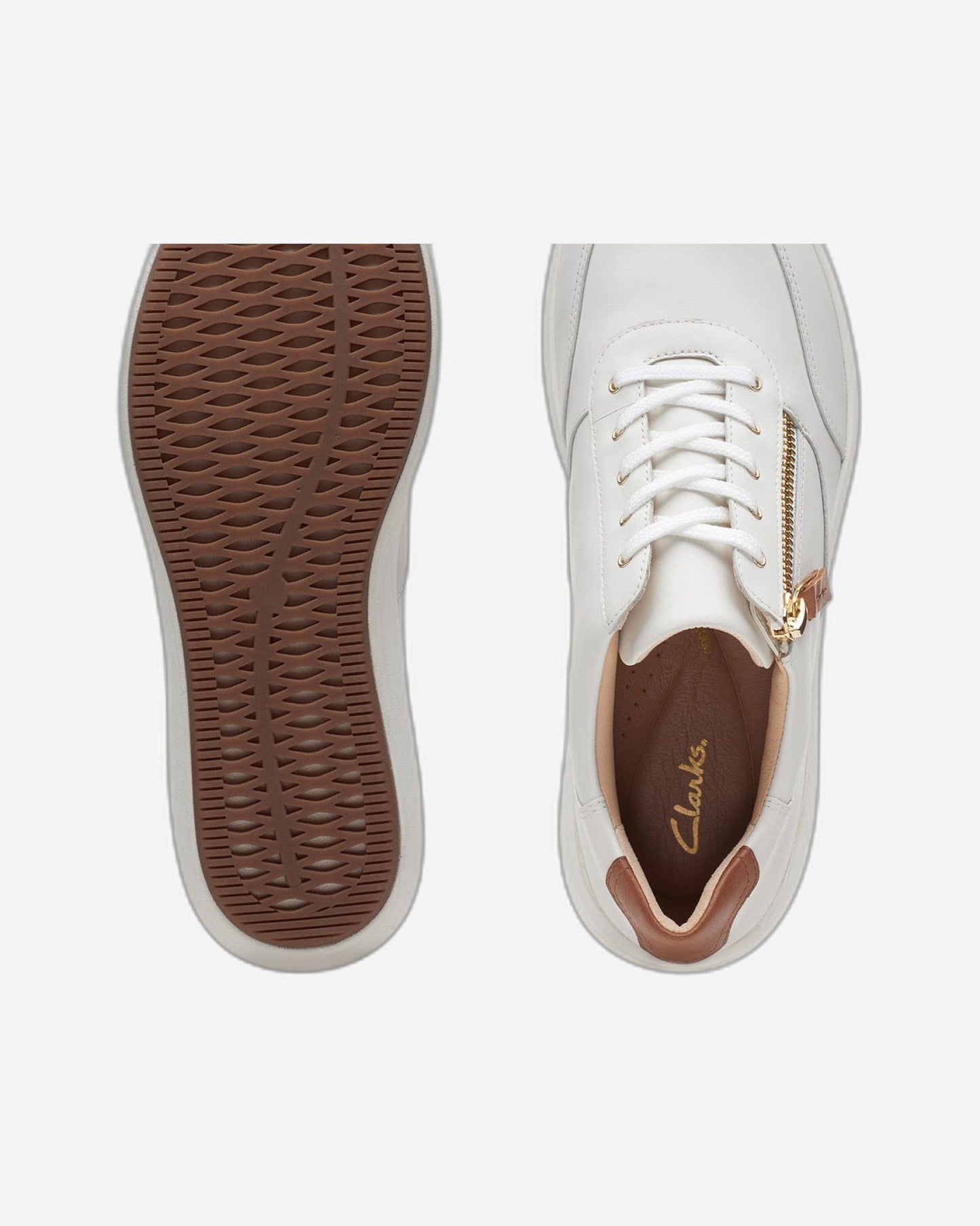 حذاء كلاركس أون ريو بسحاب (مقاس واسع)