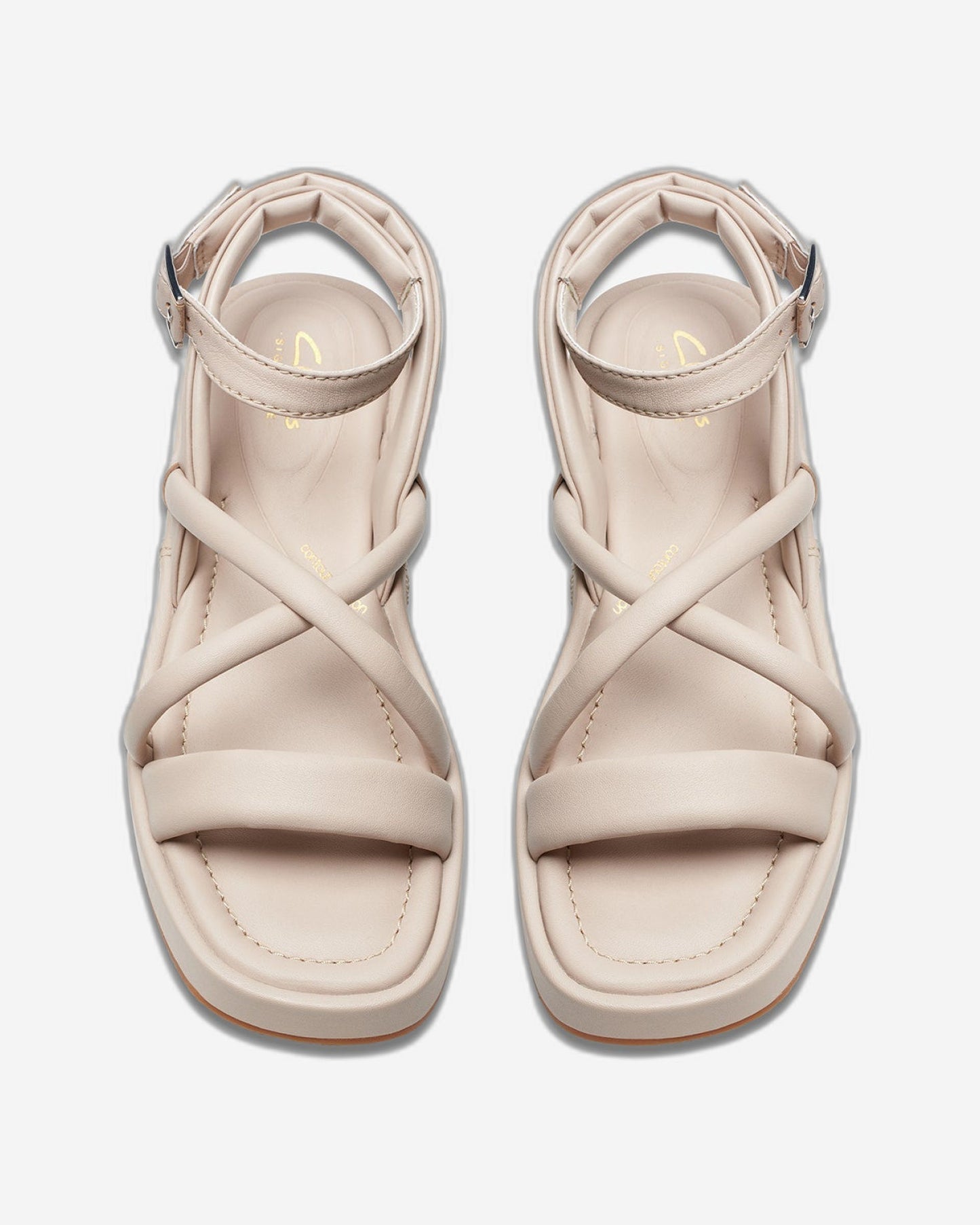 حذاء كلاركس النسائي ألدا كروس (مقاس قياسي)