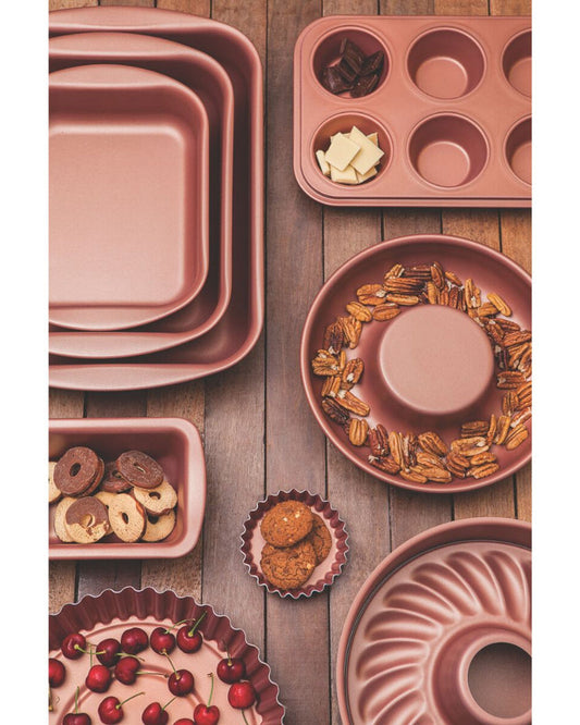 صينية كيك ترامونتينا فيرمونت جرافيت ألومنيوم مع طبقة ستارفلون ماكس غير لاصقة من الداخل، 24 سم، 1.4 لتر