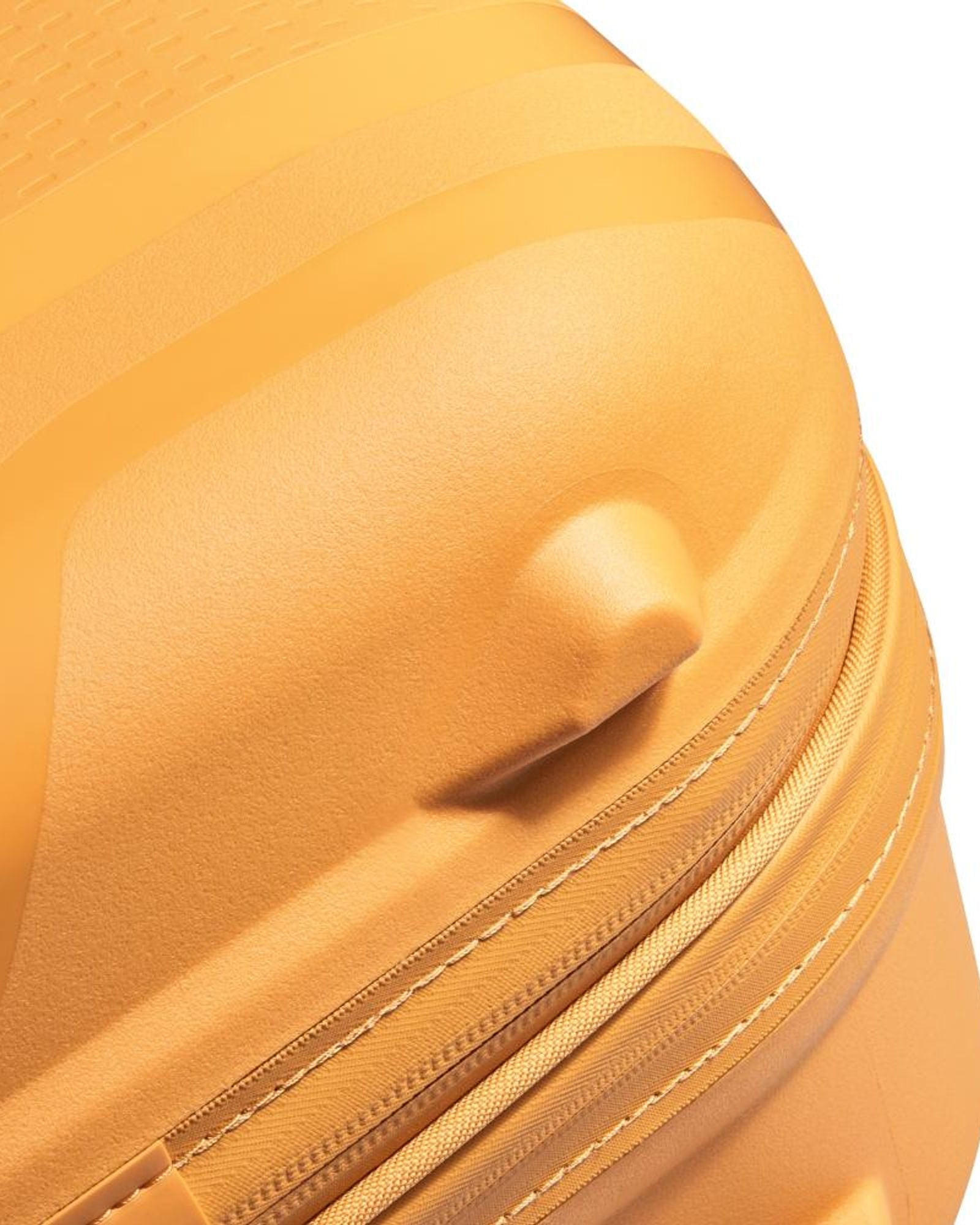 حقيبة ديلسي باريس كلافيل (مادة معاد تدويرها)