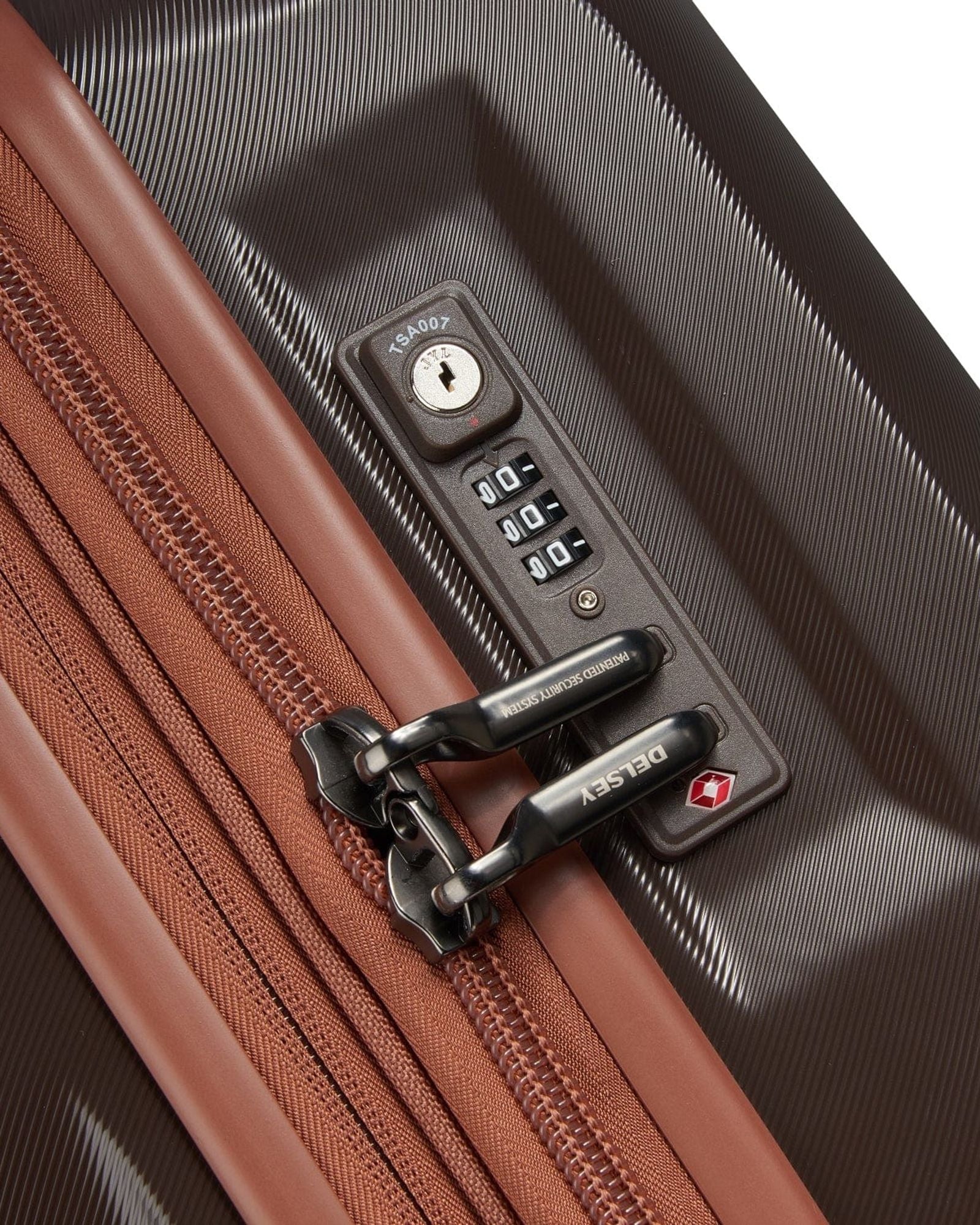 ديلسي باريس بروميناد هارد 2.0