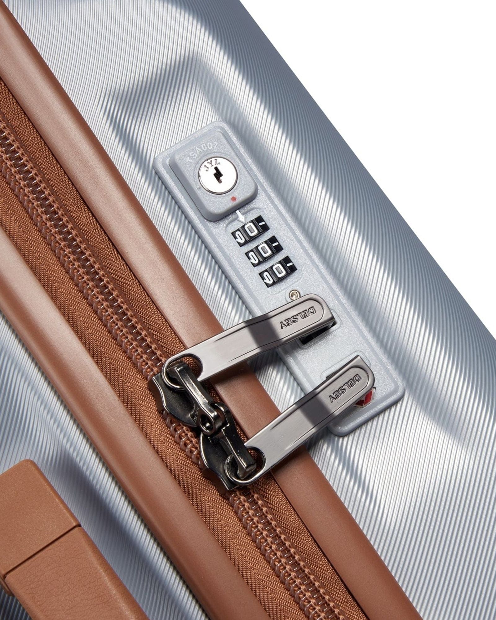 ديلسي باريس بروميناد هارد 2.0