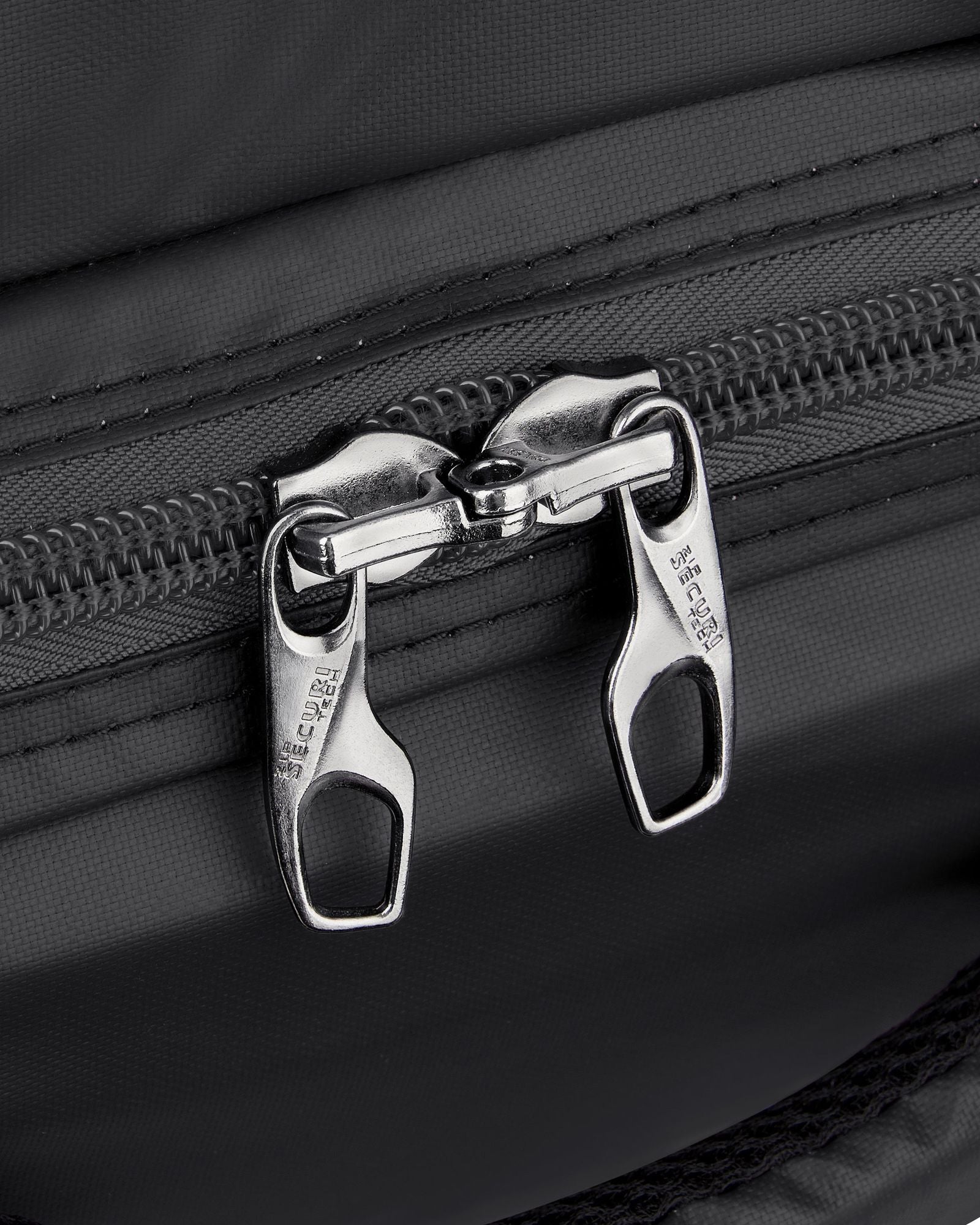 حقيبة ديلسي باريس راسبيل الناعمة ذات العجلتين، 64 سم، سوداء - 328932100