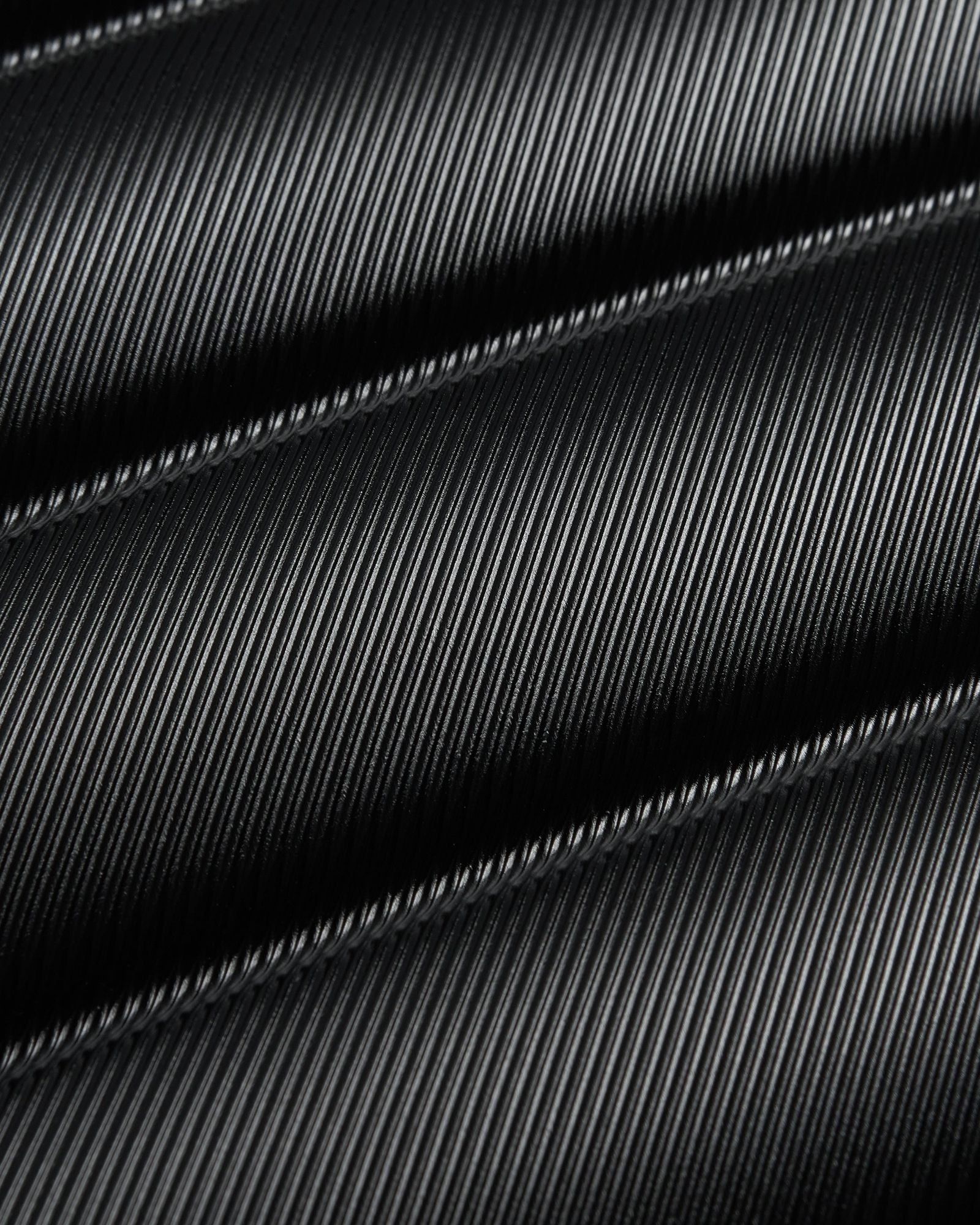 مجموعة ديلسي باريس شادو 5.0 ألفا روميو F1