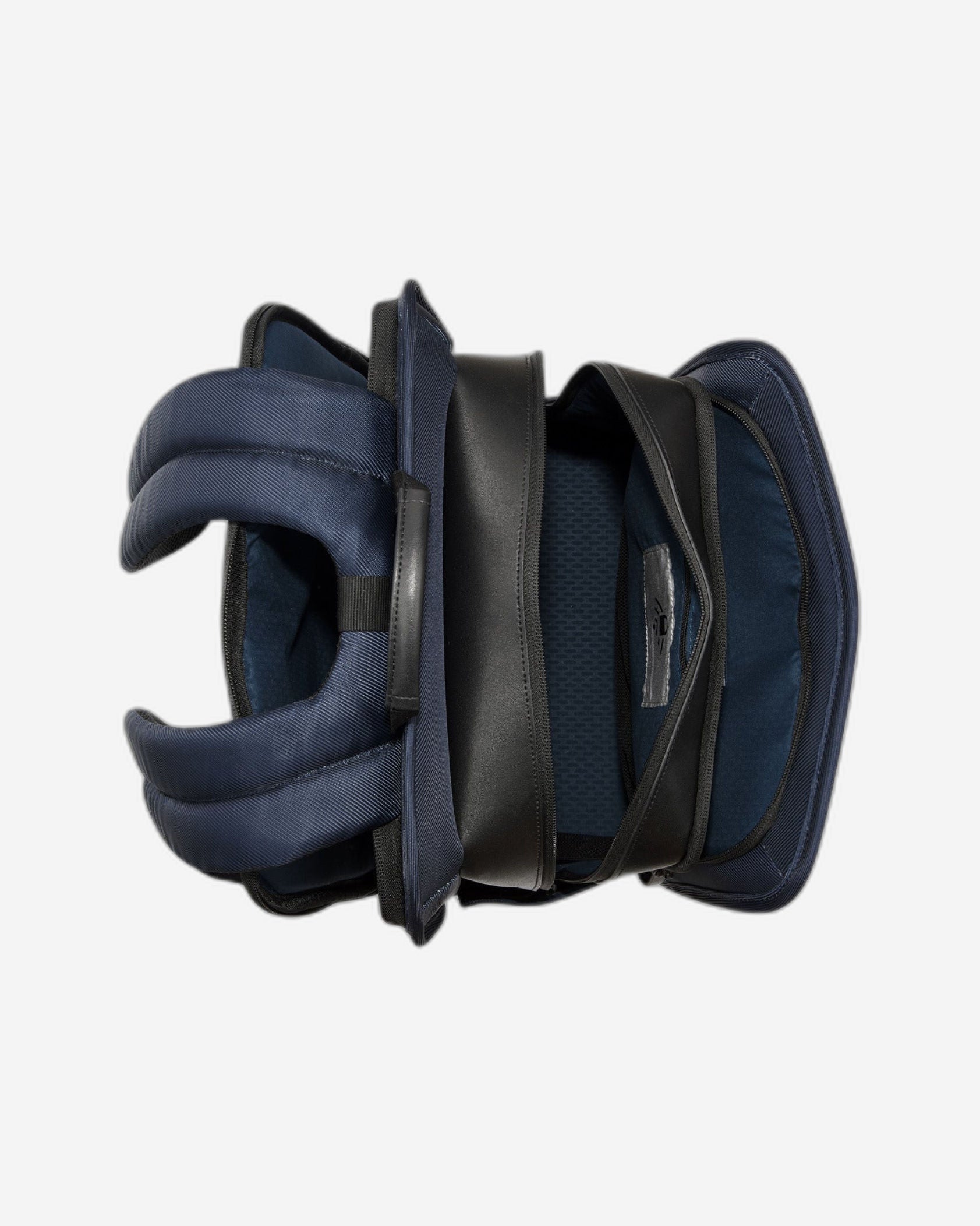 حقيبة ظهر ديلسي باريس آرشي ذات حجرتين