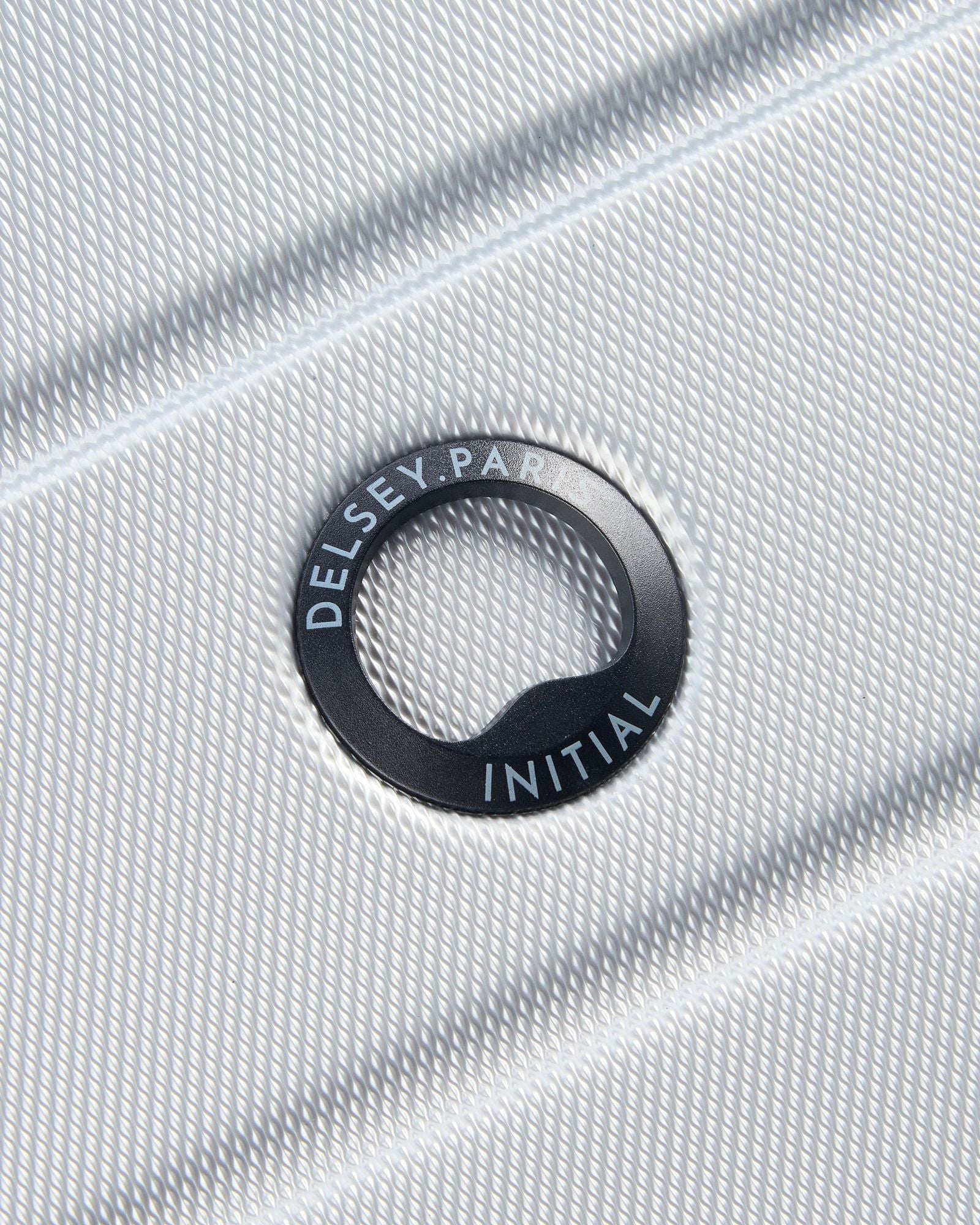 ديلسي باريس لاغوس