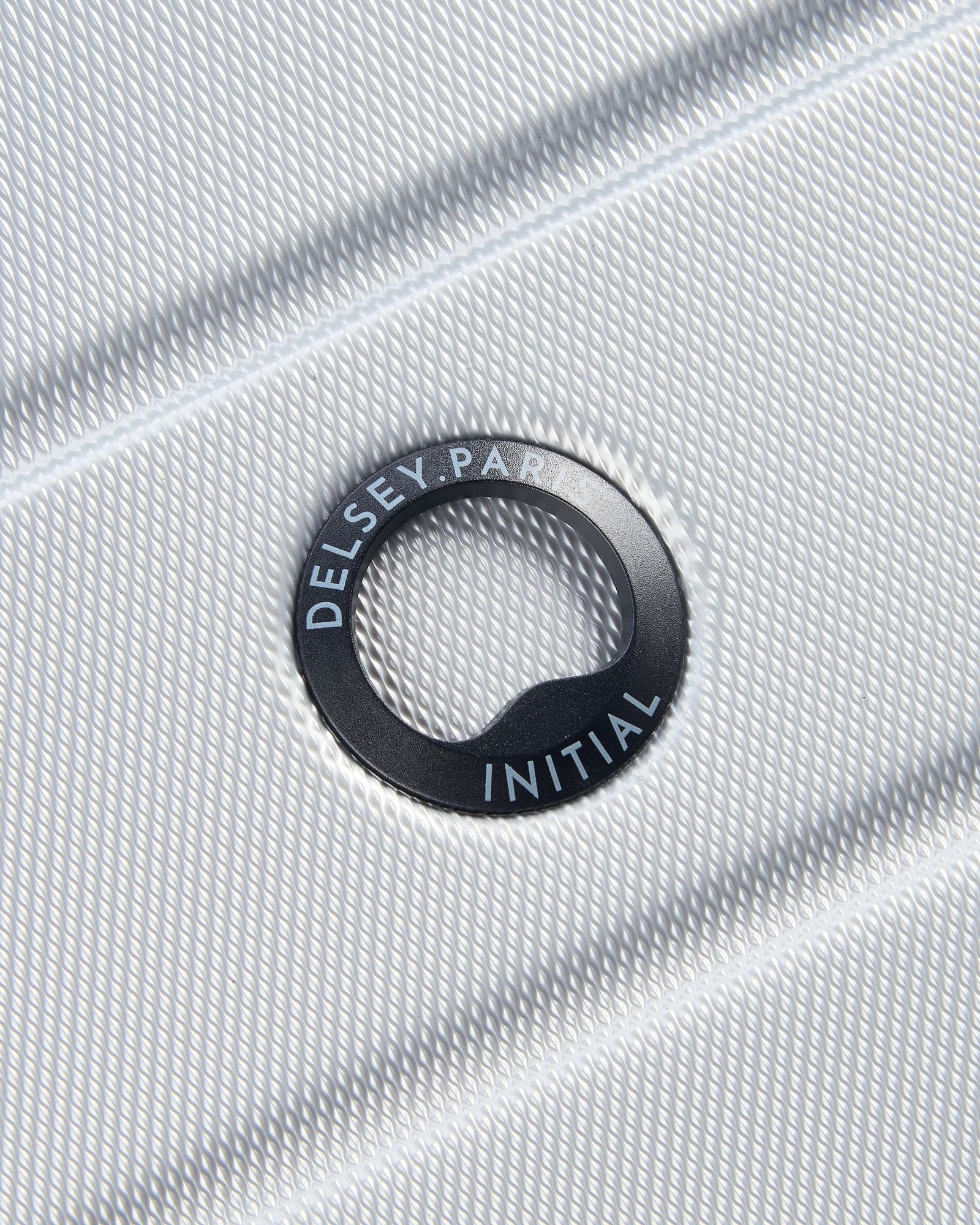 ديلسي باريس لاغوس