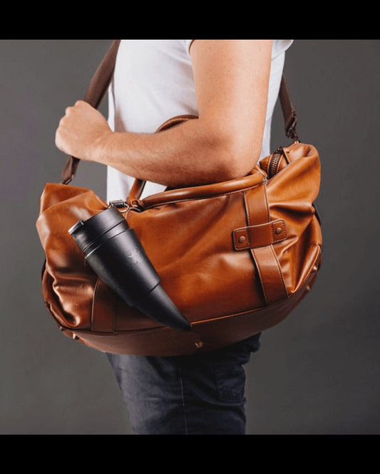 كوب جوت ستوري مصنوع من الجلد الصناعي باللون الأسود 470 مل