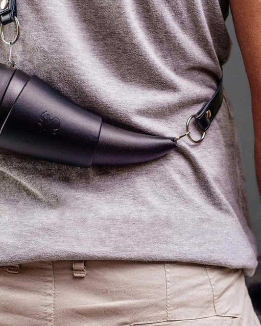 كوب جوت ستوري مصنوع من الجلد الطبيعي باللون الأسود، 470 مل