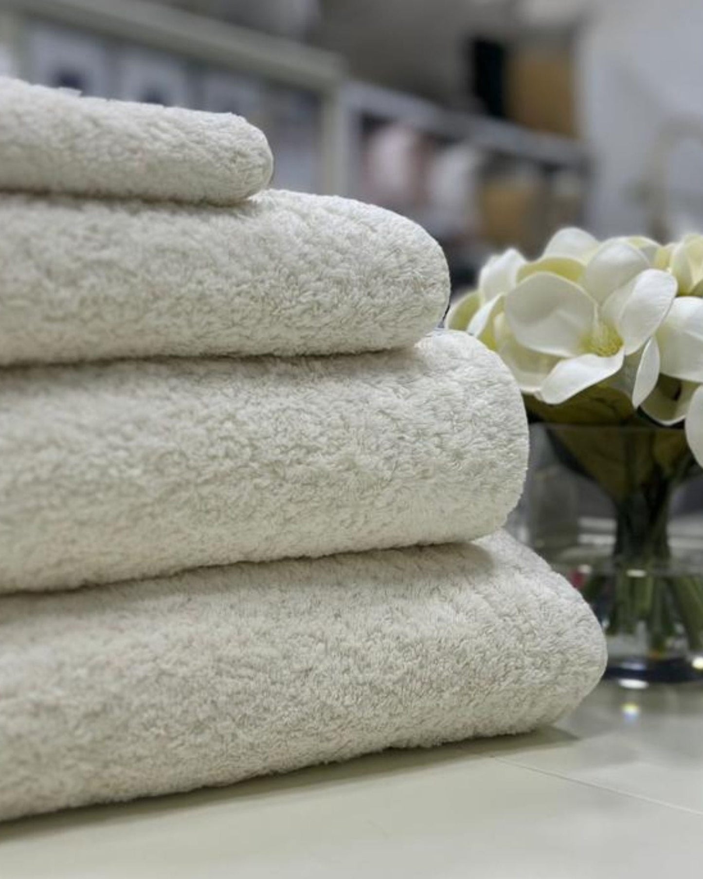 مجموعة مناشف الحمام "Ritual" من Linen Obsession باللون الخام
