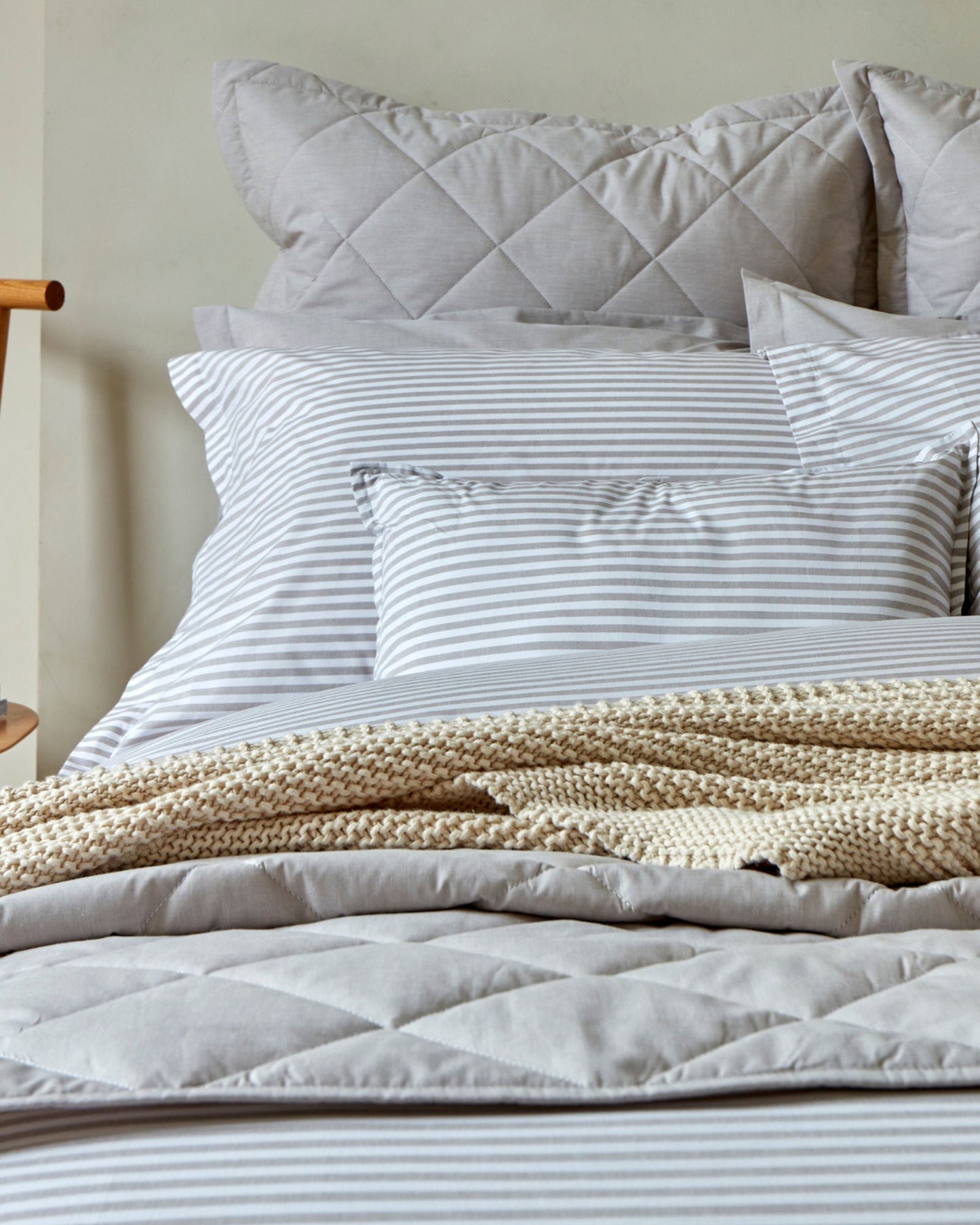 طقم أغطية لحاف كريستي "ليرويك سترايب" باللون الحجري