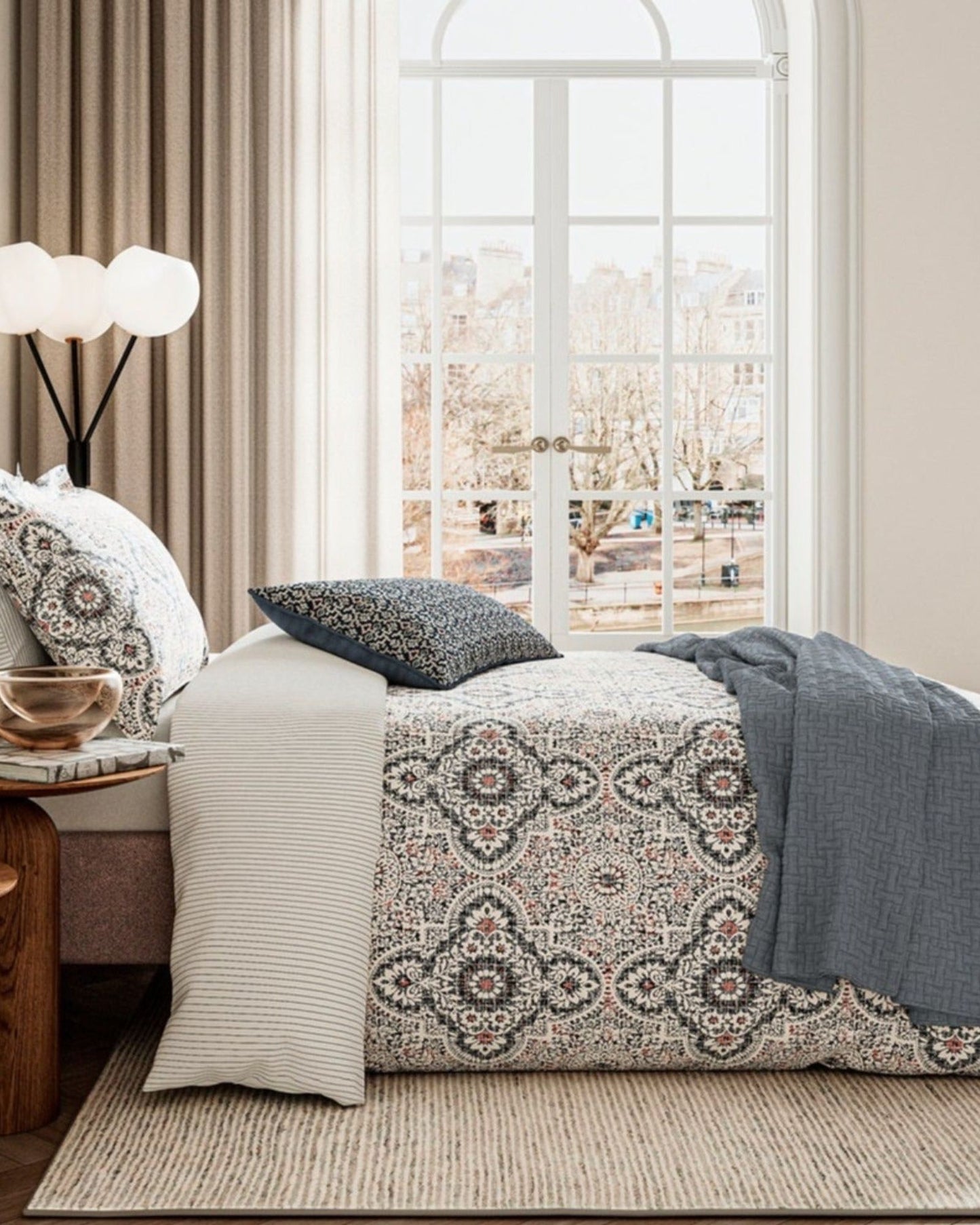 طقم غطاء لحاف "نينا" من Bedeck of Belfast باللون الدينيم