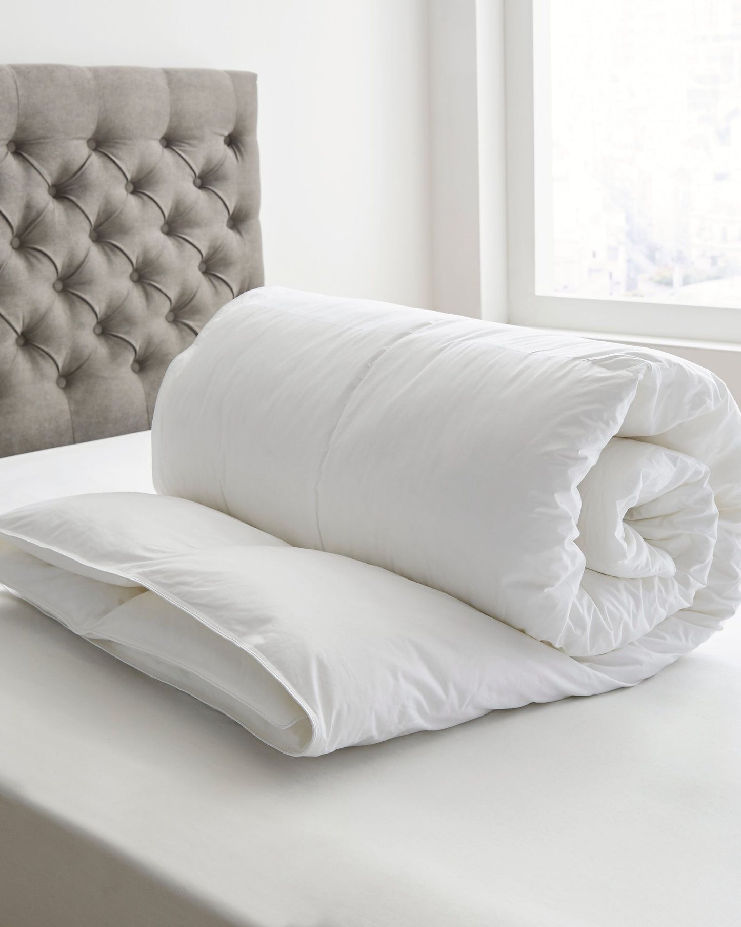 لحاف Bedeck of Belfast المحشو "الألياف الدقيقة الفاخرة" بوزن 10.5 توغ