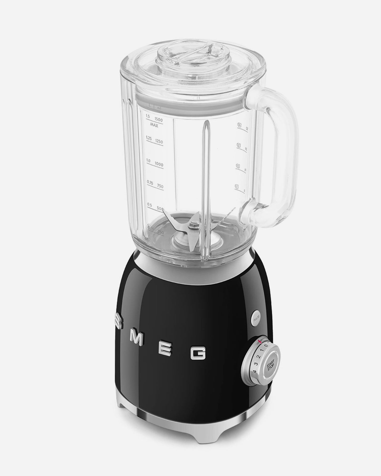 خلاط SMEG بتصميم قديم مع 4 إعدادات سرعة - أسود