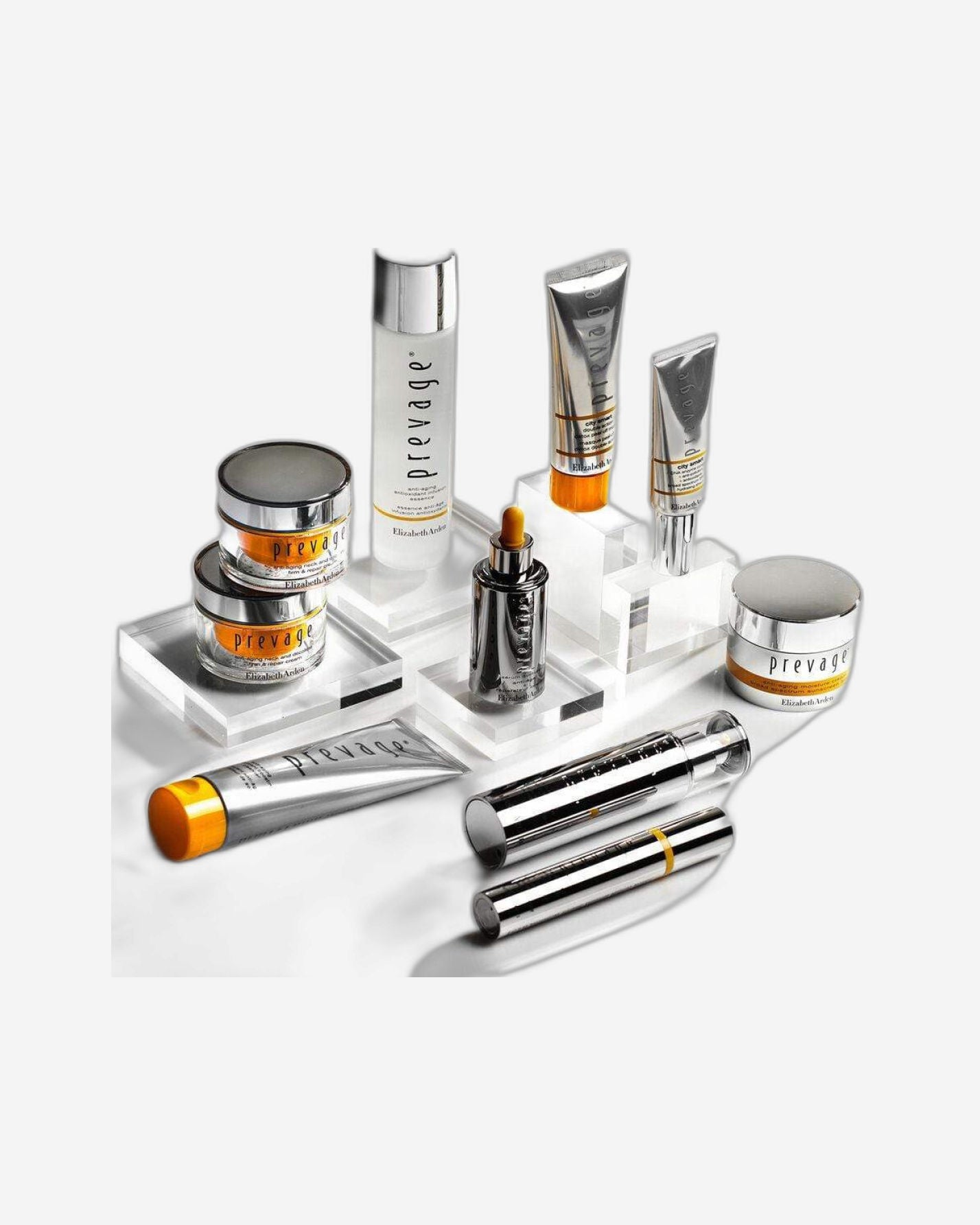 سيروم العيون بريفاج المضاد للشيخوخة والإصلاح المكثف من إليزابيث آردن