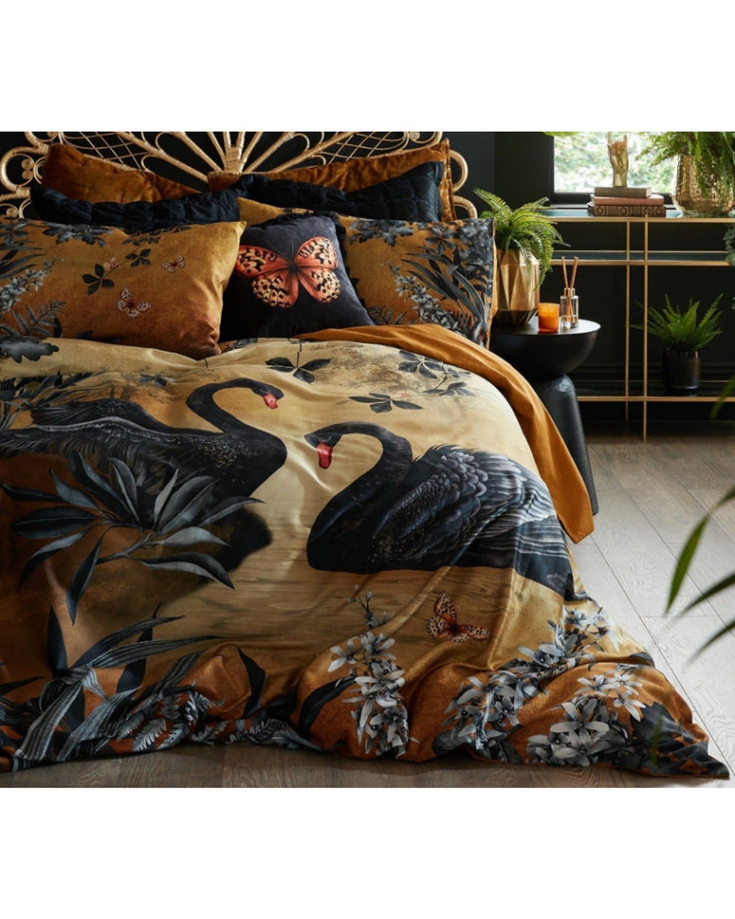 لحاف "سانثاريا" من MM Linen مقاس سوبر كينج 260x220 + 50x75 (2) سم