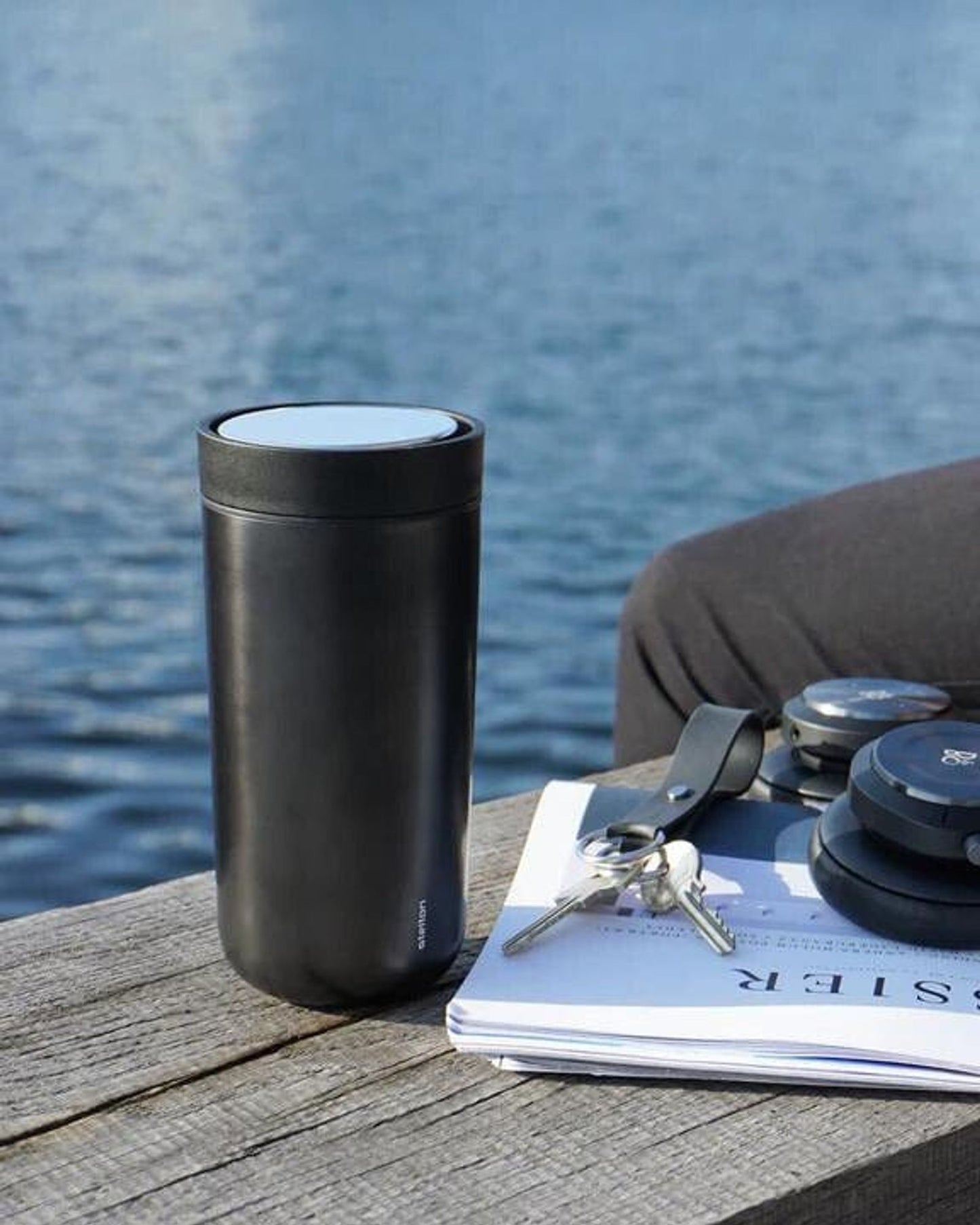 كوب ستيلتون تو-جو كليك 0.4 لتر أسود معدني