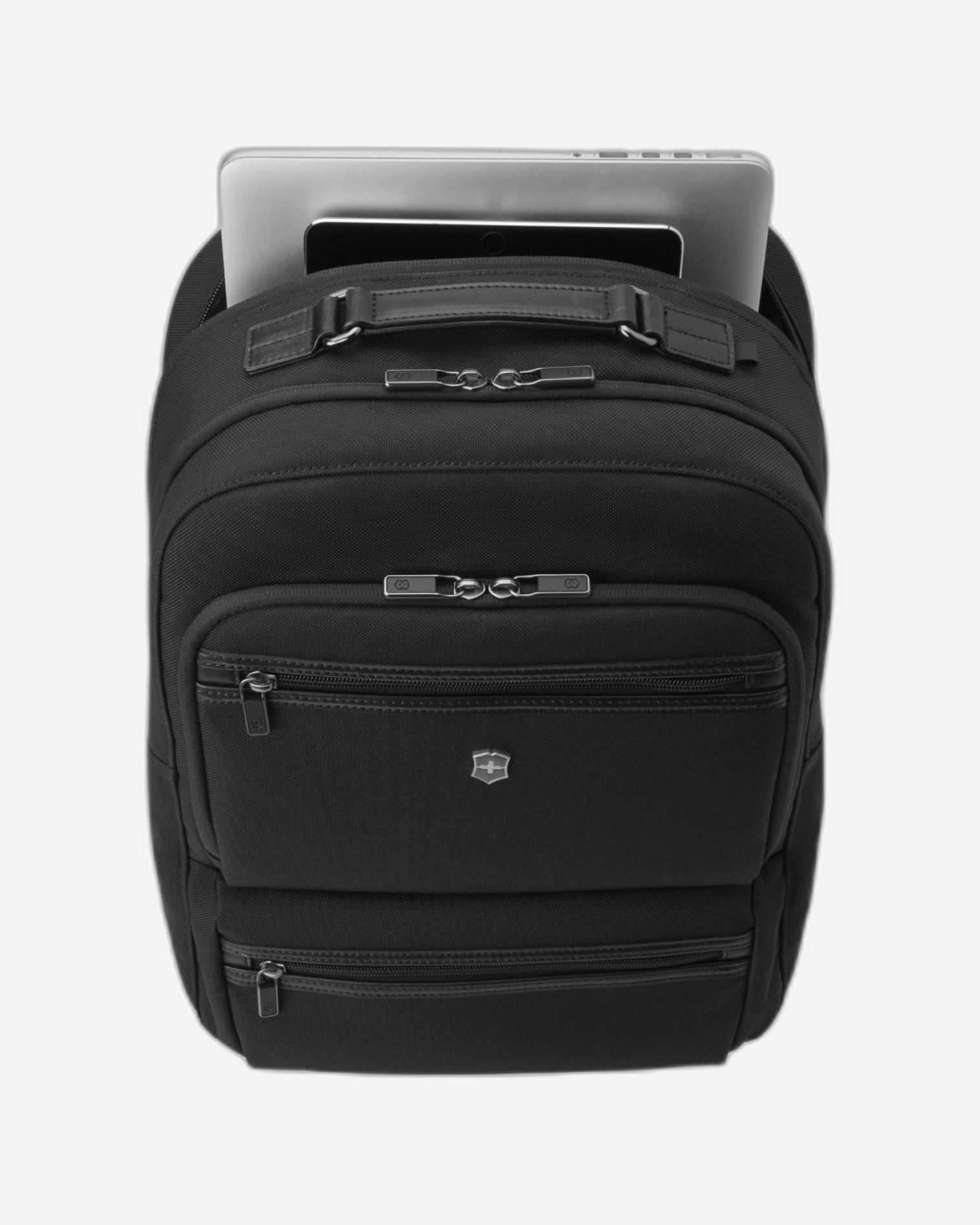 حقيبة ظهر فيكتورينوكس ويركس بروفيشنال كوردورا ديلوكس سوداء اللون