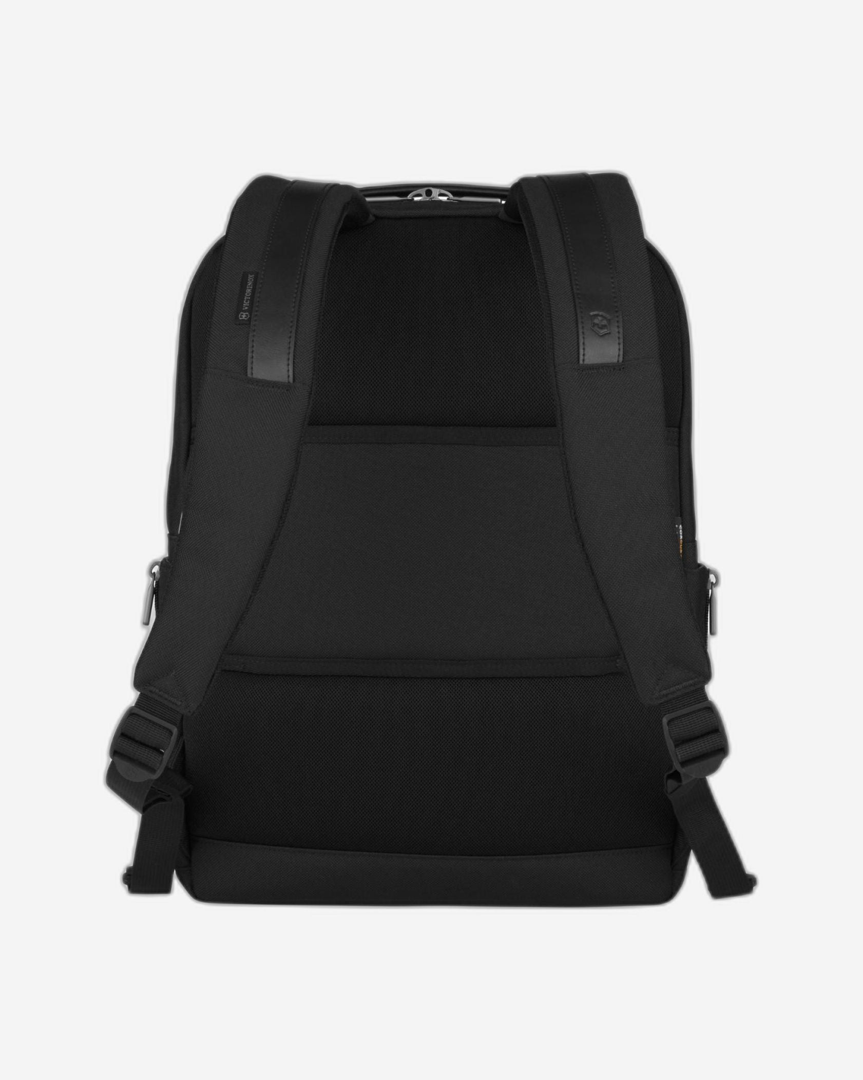 حقيبة ظهر فيكتورينوكس ويركس بروفيشنال كوردورا ديلوكس سوداء اللون