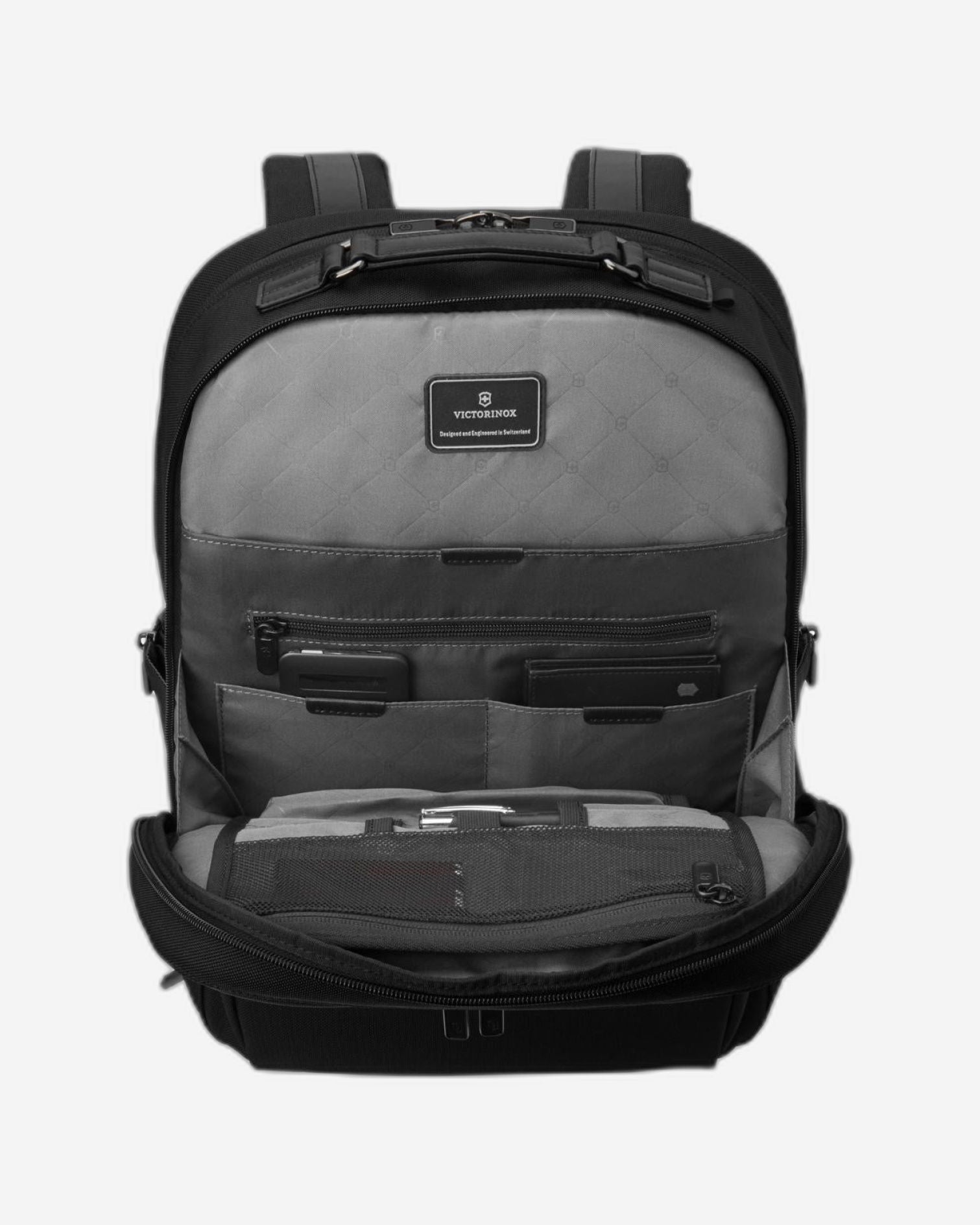 حقيبة ظهر فيكتورينوكس ويركس بروفيشنال كوردورا ديلوكس سوداء اللون