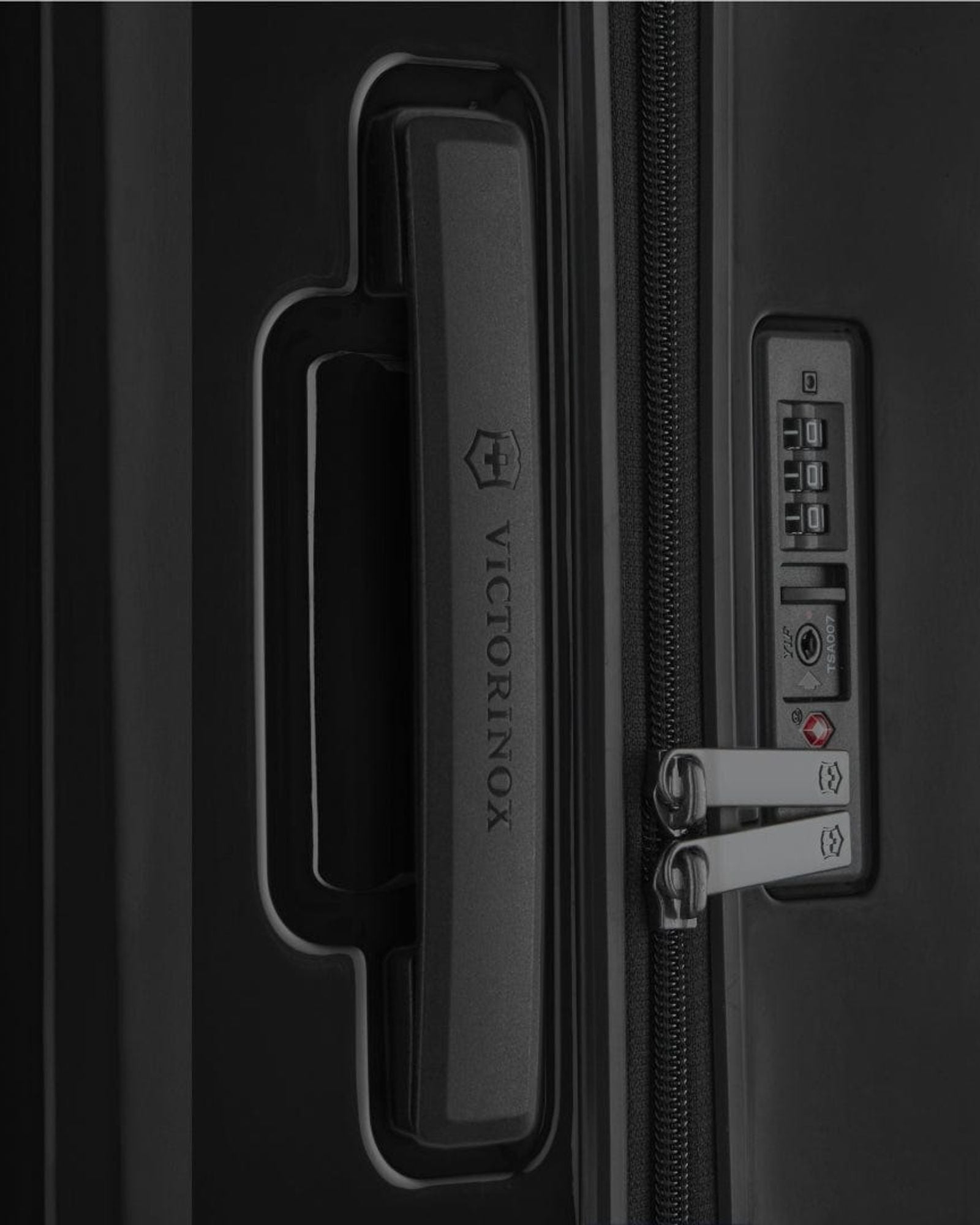 فيكتورينوكس ايروكس خفيف الوزن