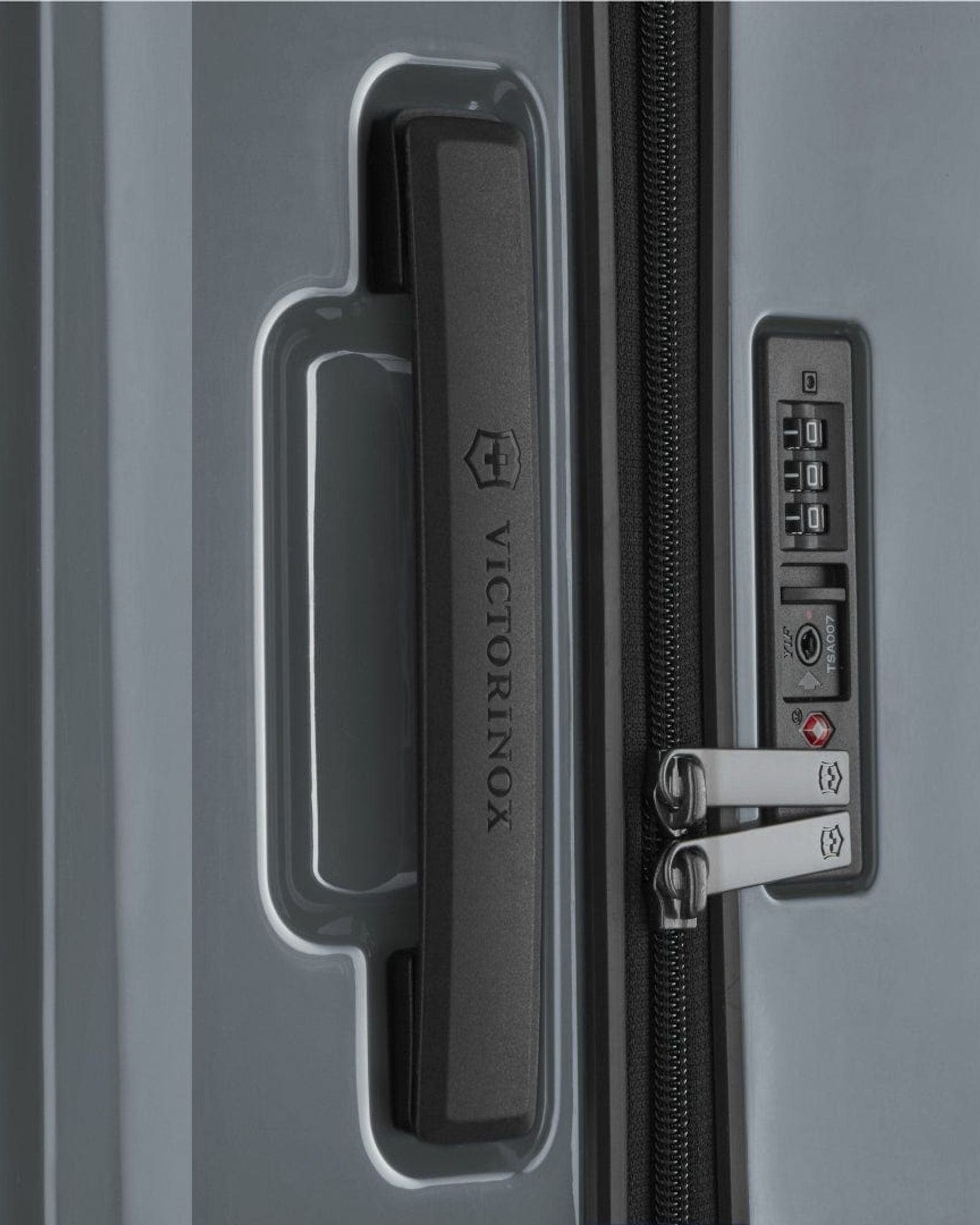 فيكتورينوكس ايروكس خفيف الوزن