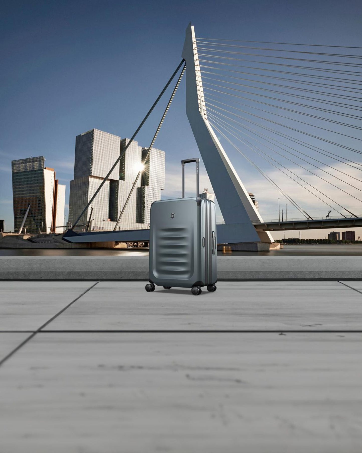 حقيبة سفر فيكتورينوكس سبيكترا 3.0 الصلبة القابلة للتوسيع