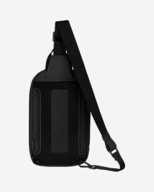 حقيبة كتف فيكتورينوكس ترافل إسينشالز سوداء