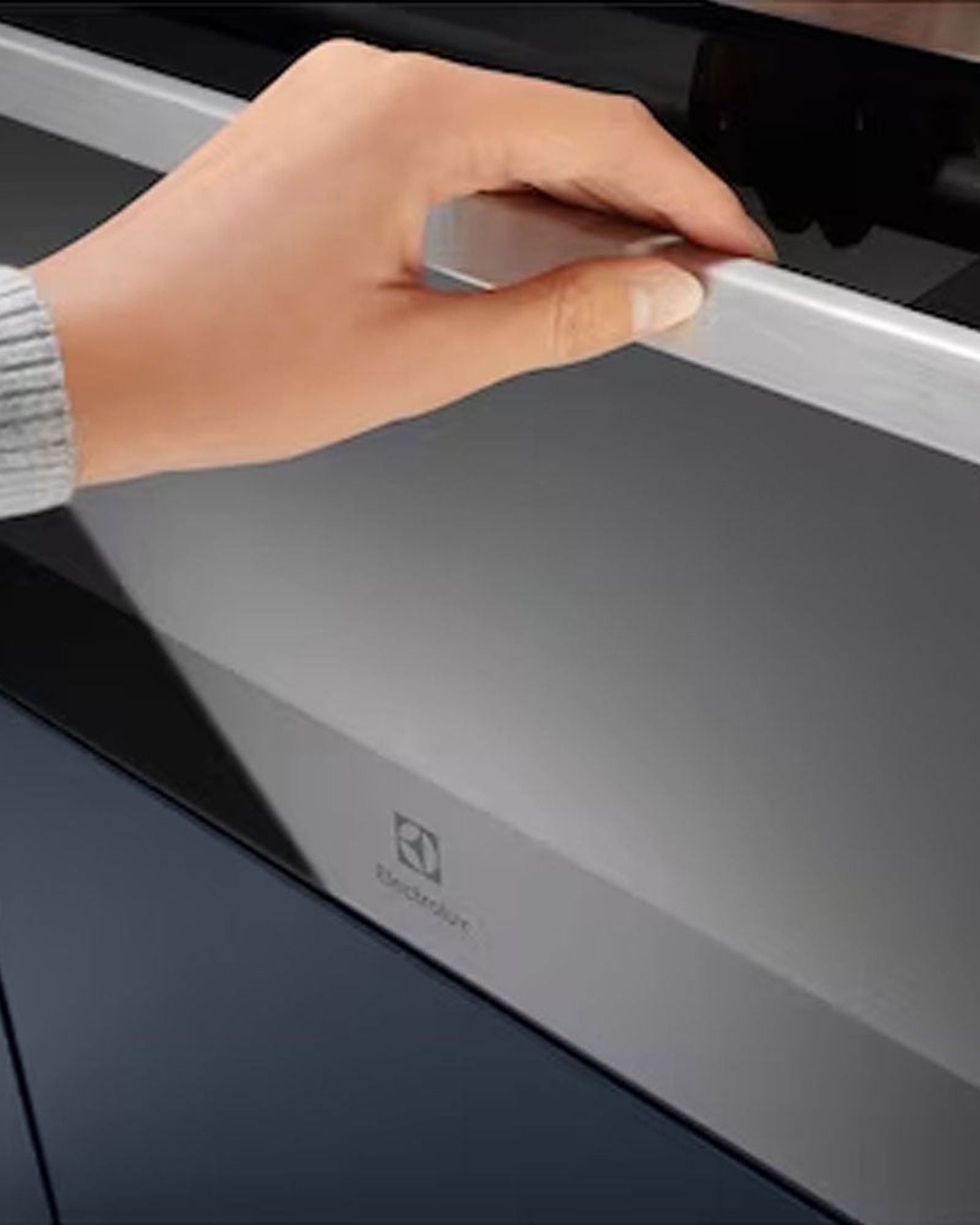 فرن إلكترولوكس المدمج صغير الحجم 60 سم