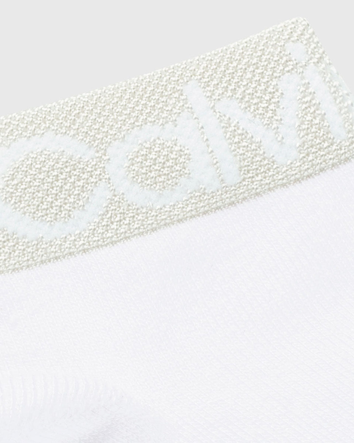 جوارب ربعية نسائية من كالفن كلاين، عبوة من 4 قطع