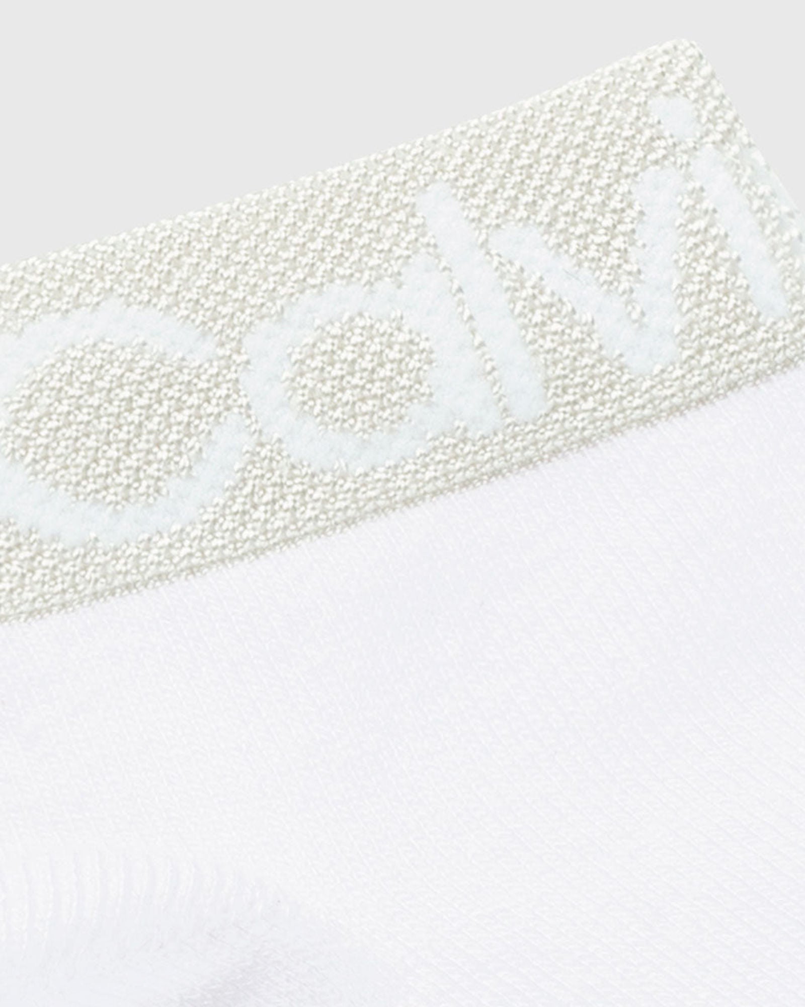 جوارب ربعية نسائية من كالفن كلاين، عبوة من 4 قطع