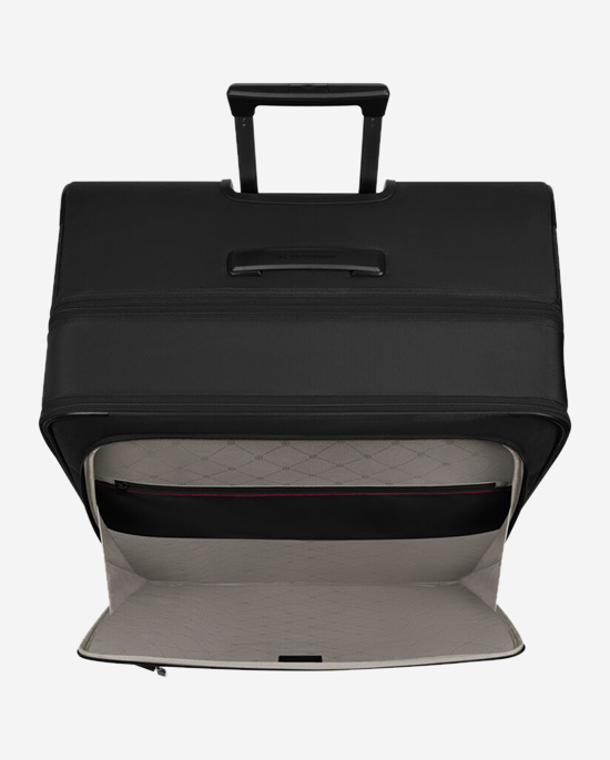 حقيبة Victorinox Werks Traveler 7.0 كبيرة الحجم باللون الأسود