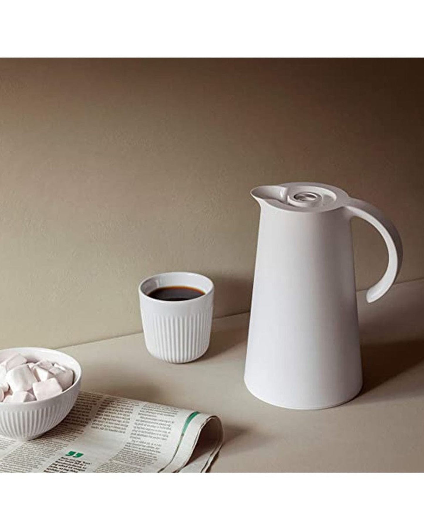 إبريق تفريغ الهواء إيفا سولو رايز سعة 1 لتر، أبيض