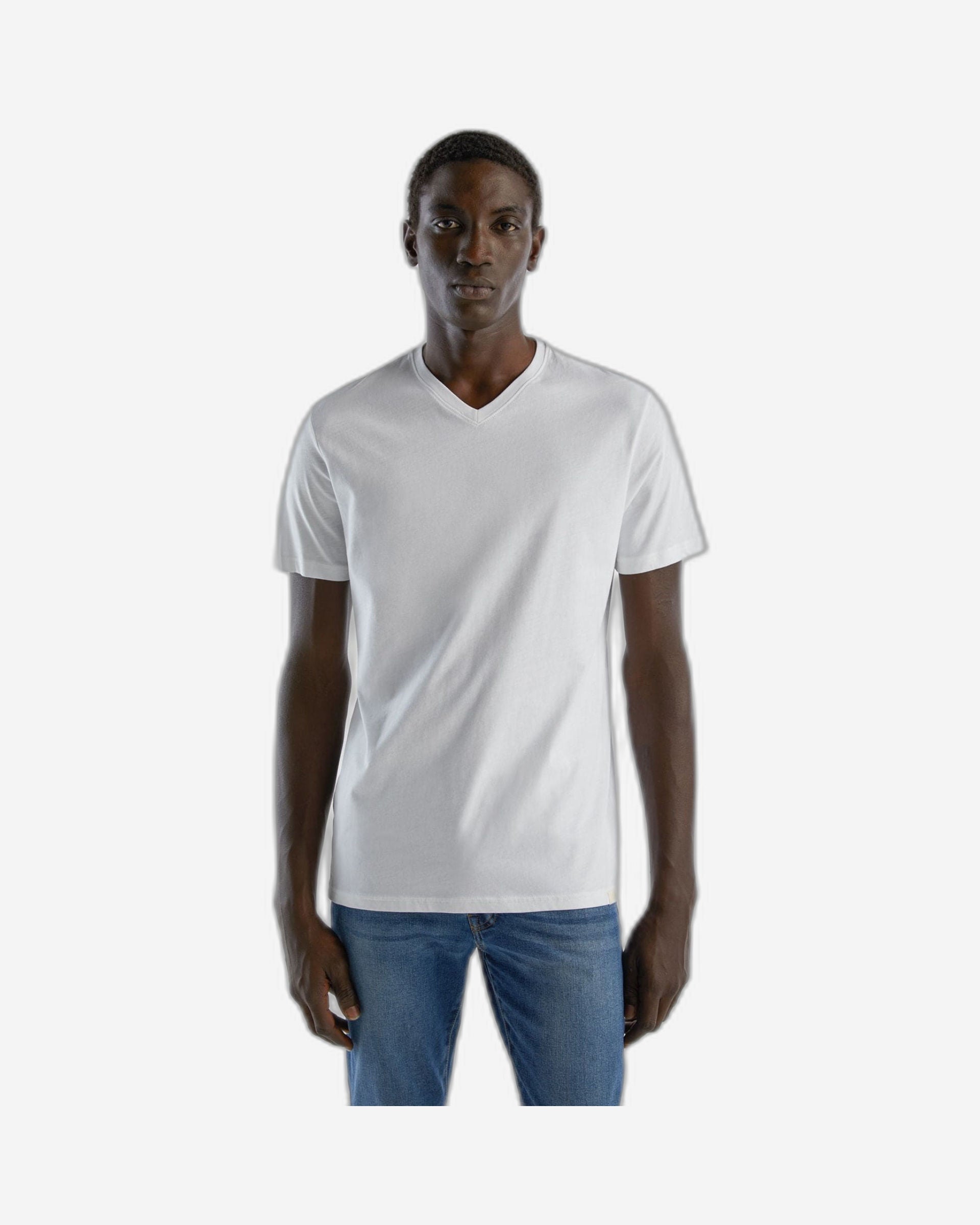 تي شيرت من القطن طويل الألياف