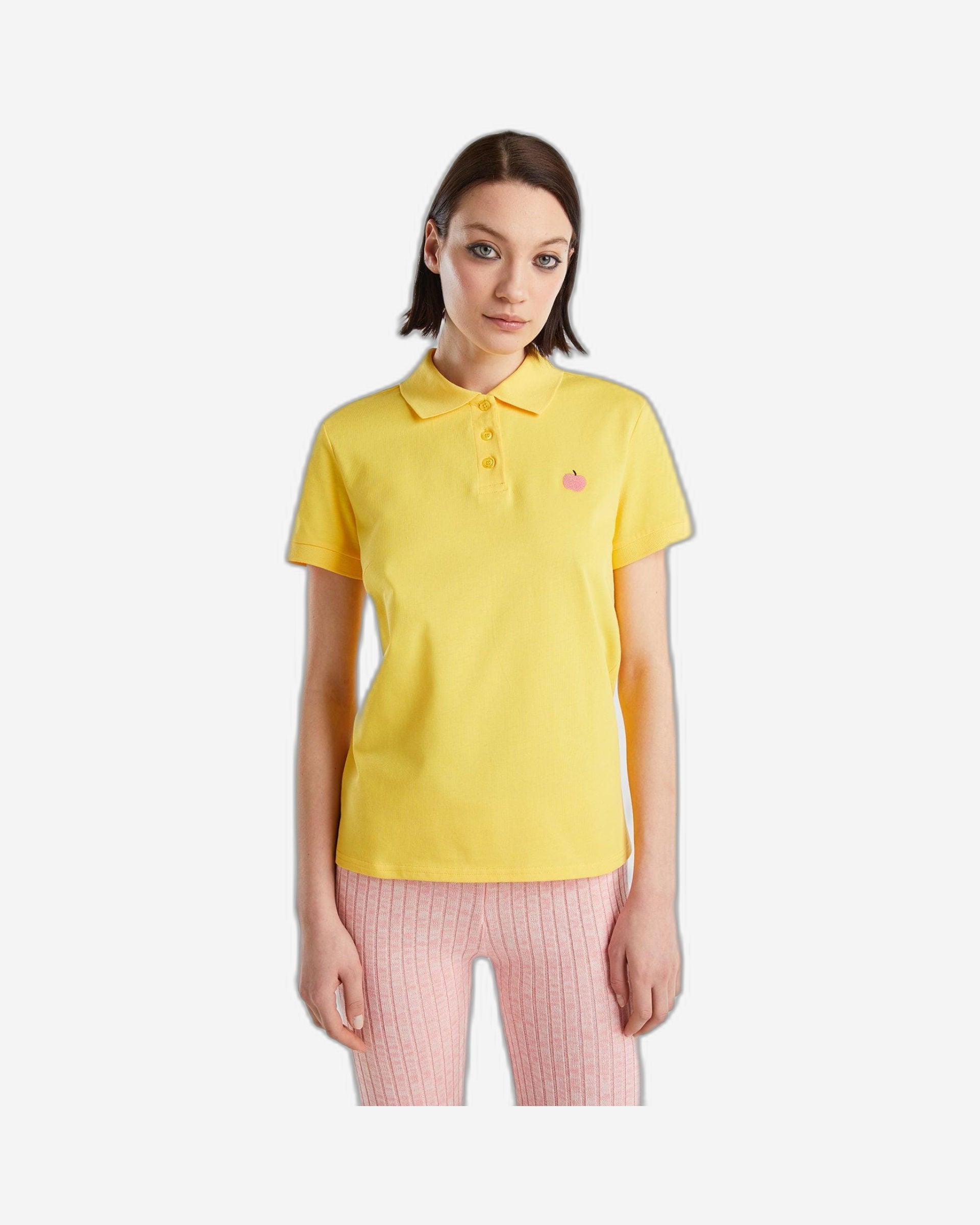 بولو مع تطريز الفاكهة