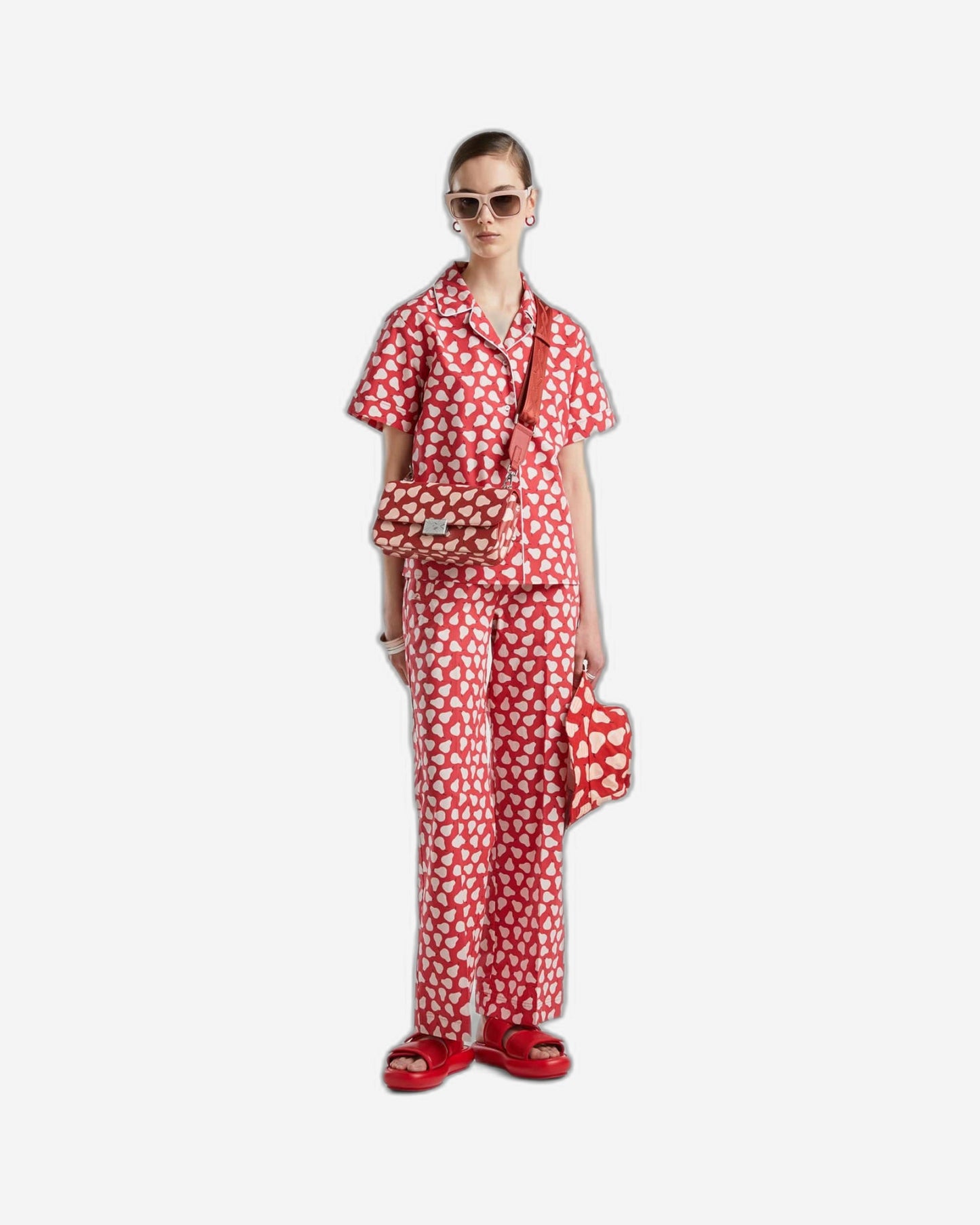 قميص بنقشة فاكهة