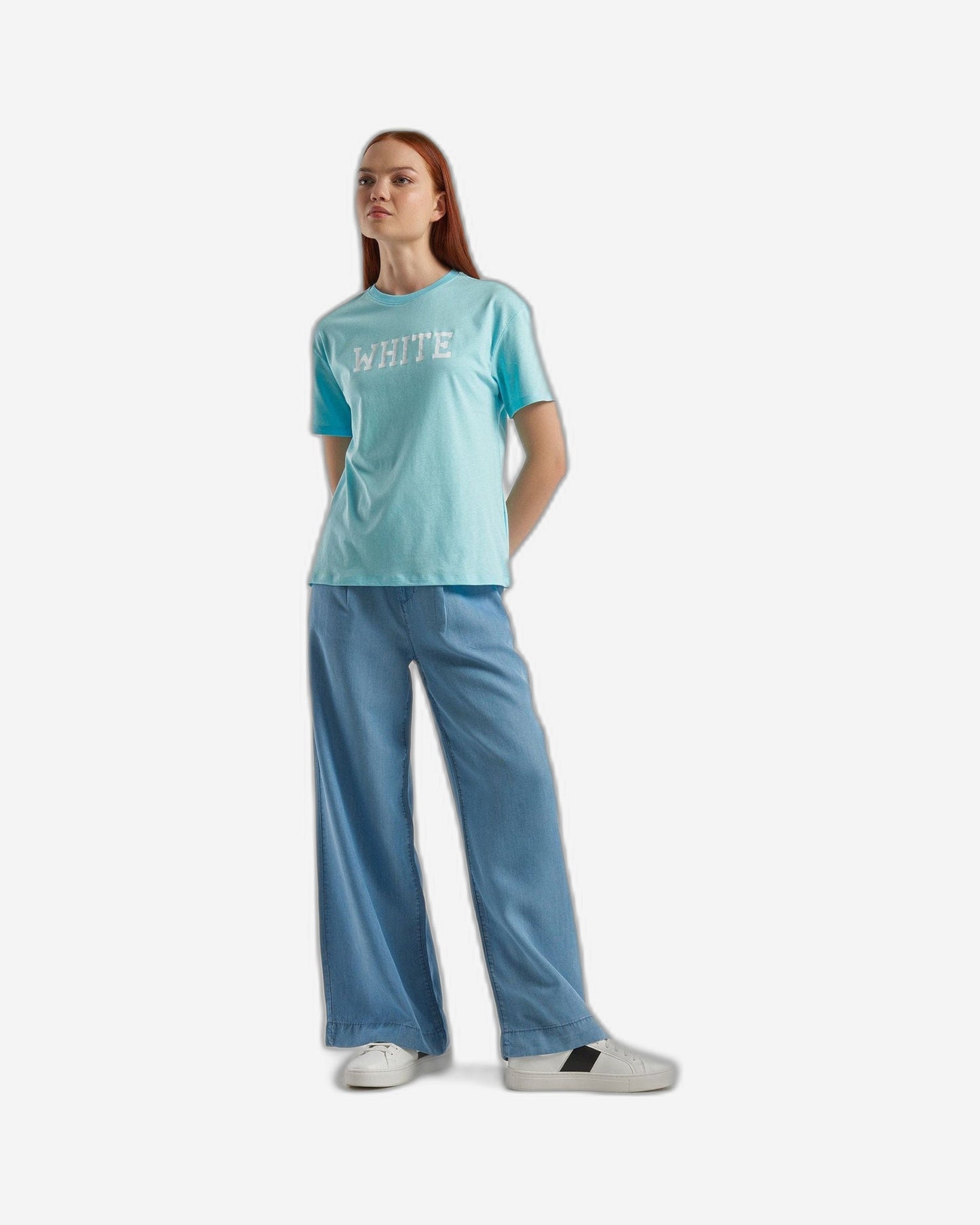 تي شيرت بطباعة نصية