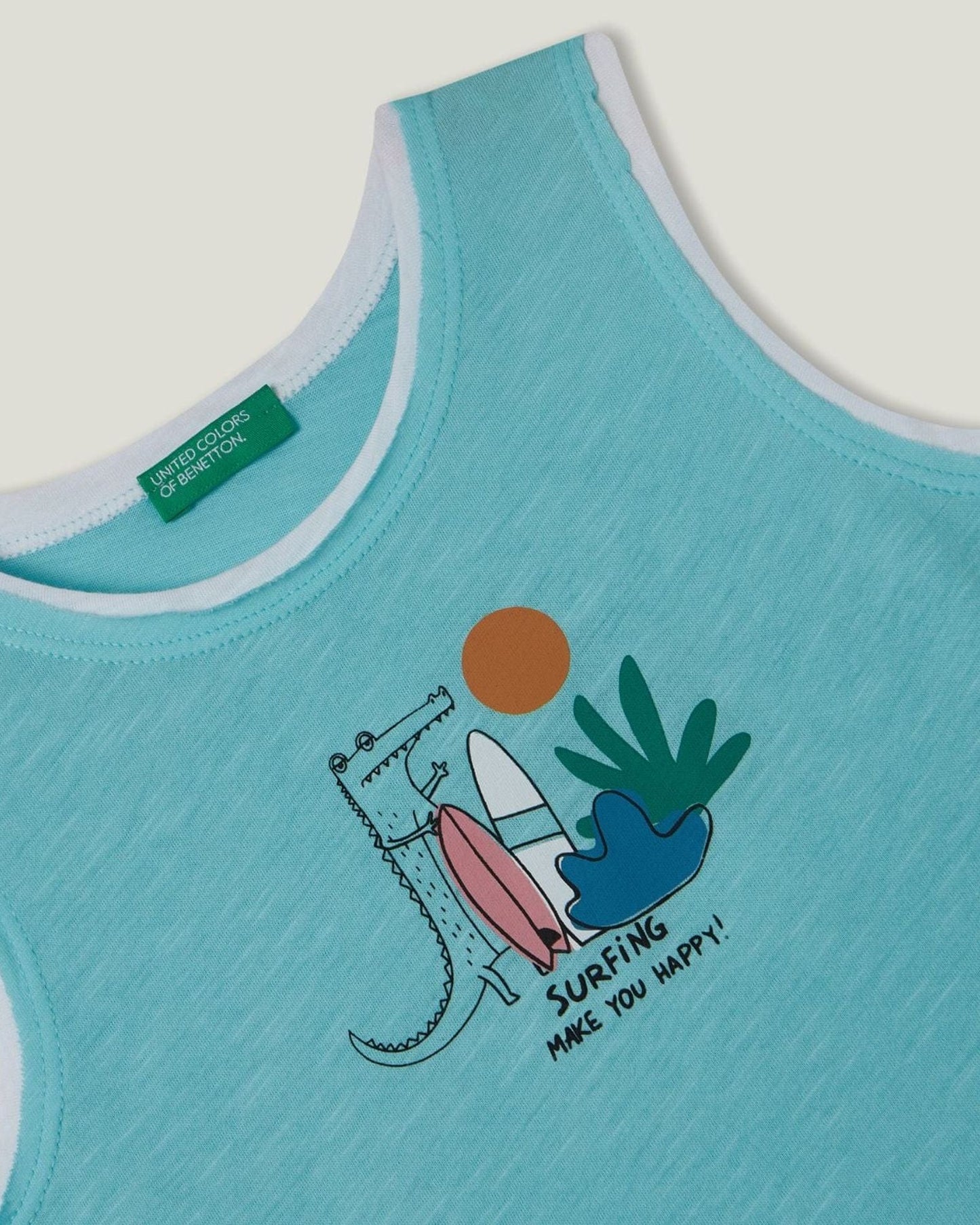 قميص داخلي خفيف الوزن مع طباعة