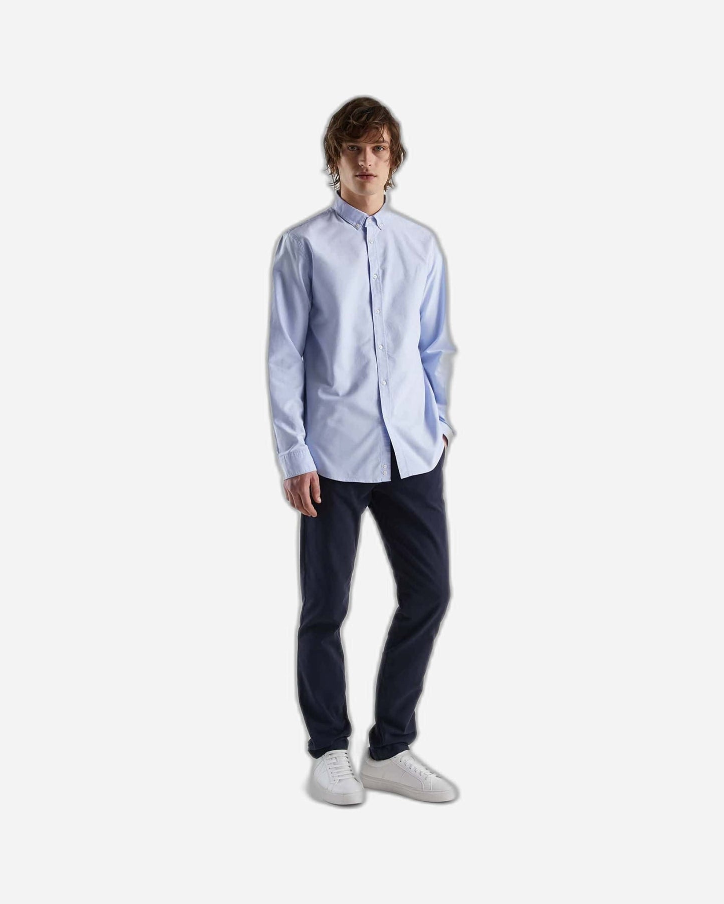 قميص بقصّة Slim Fit مصنوع من القطن بنسبة 100%