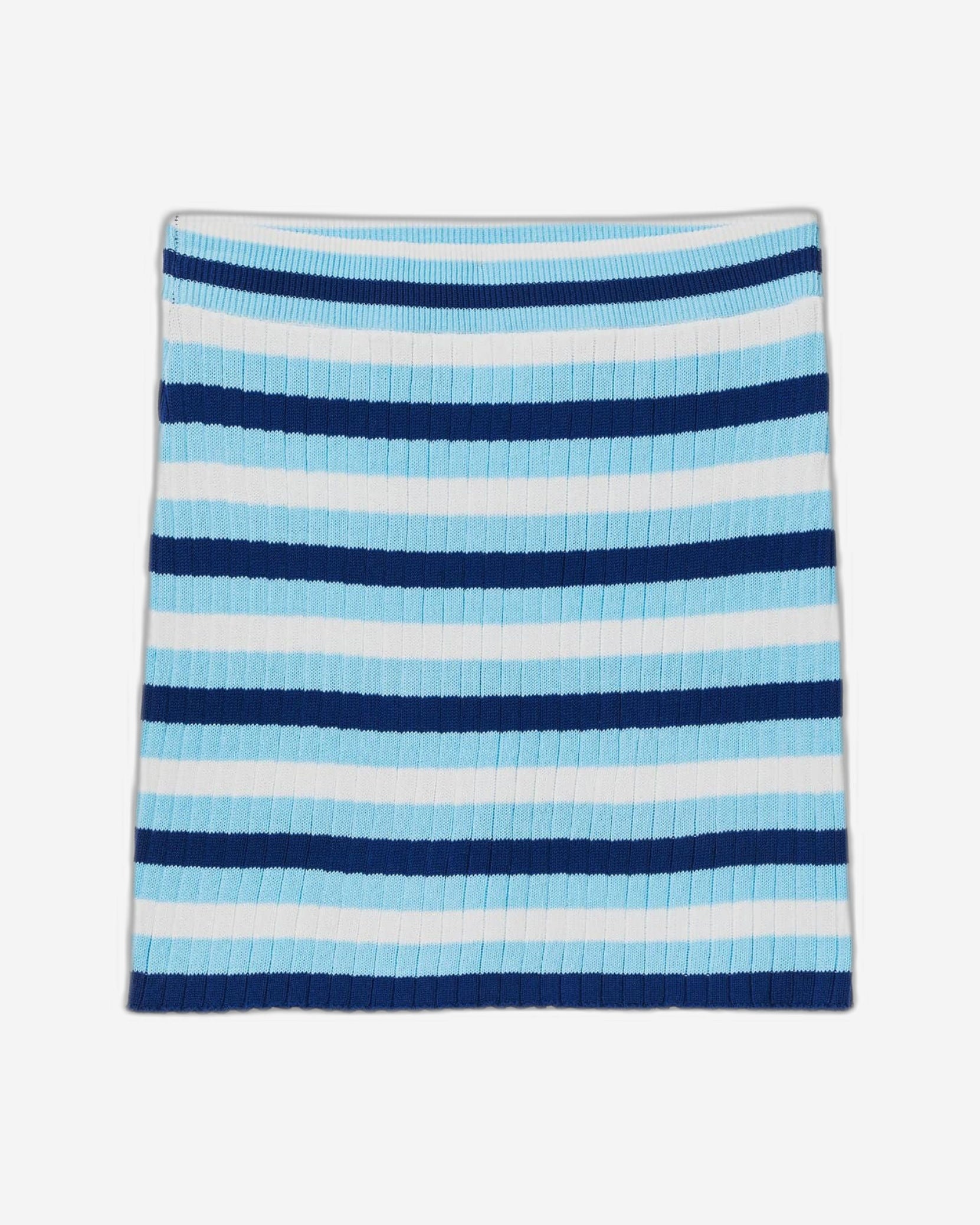 تنورة قصيرة مخططة